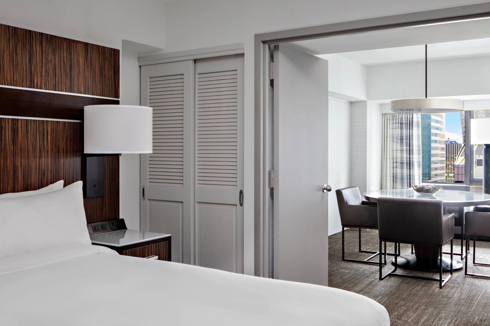 New York Marriott Marquis — rooms