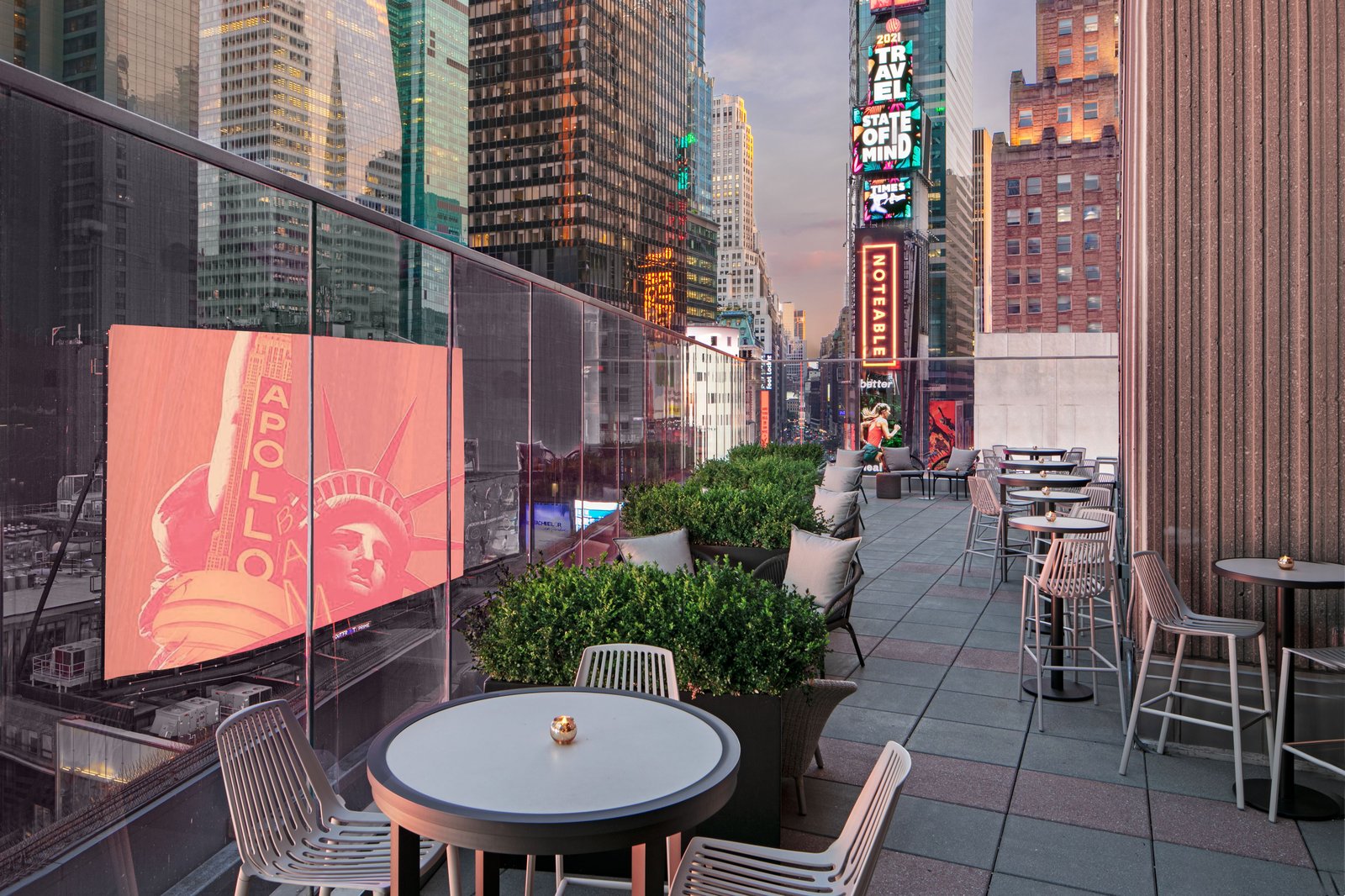 New York Marriott Marquis — vibe