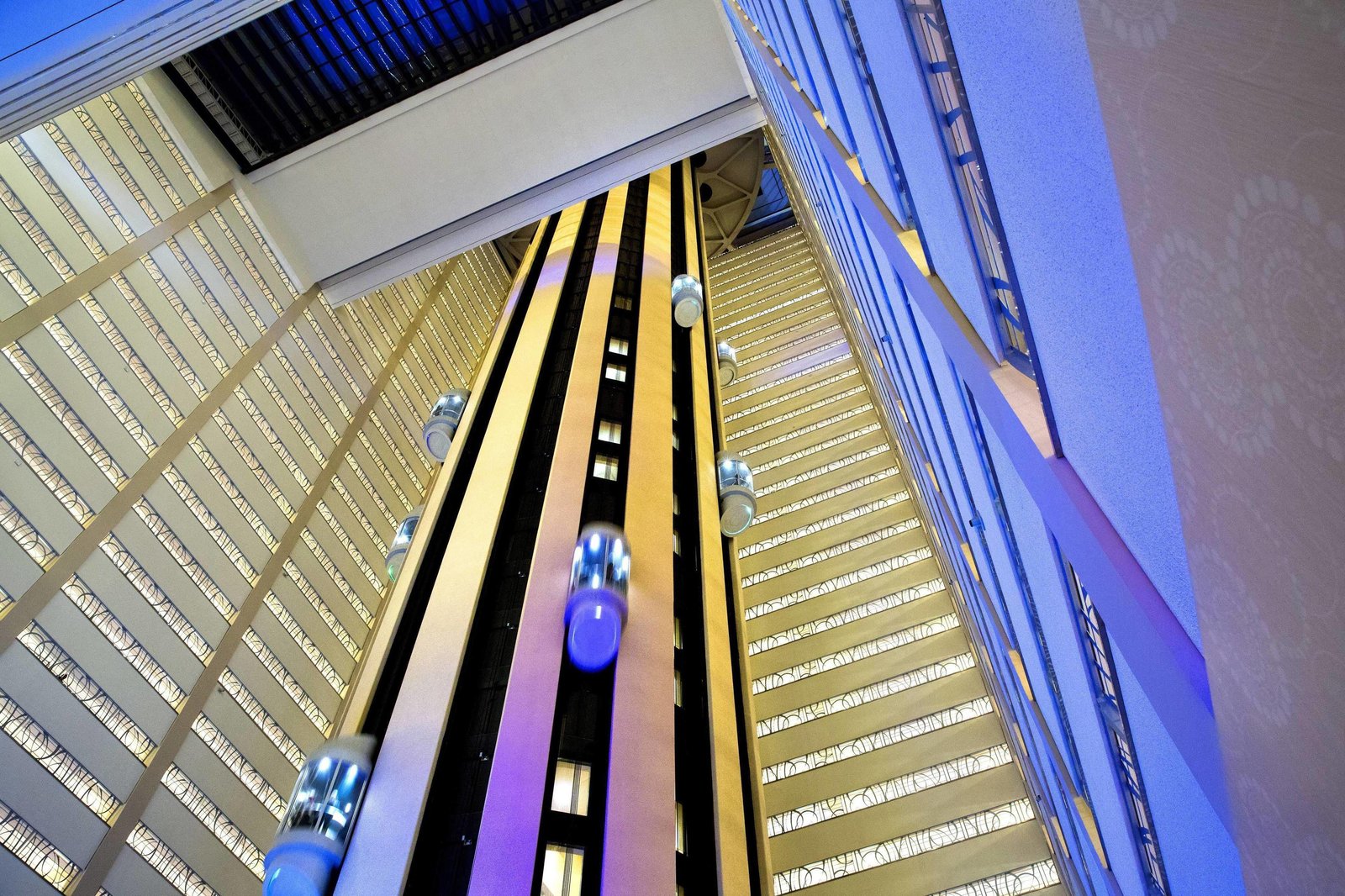 New York Marriott Marquis — vibe