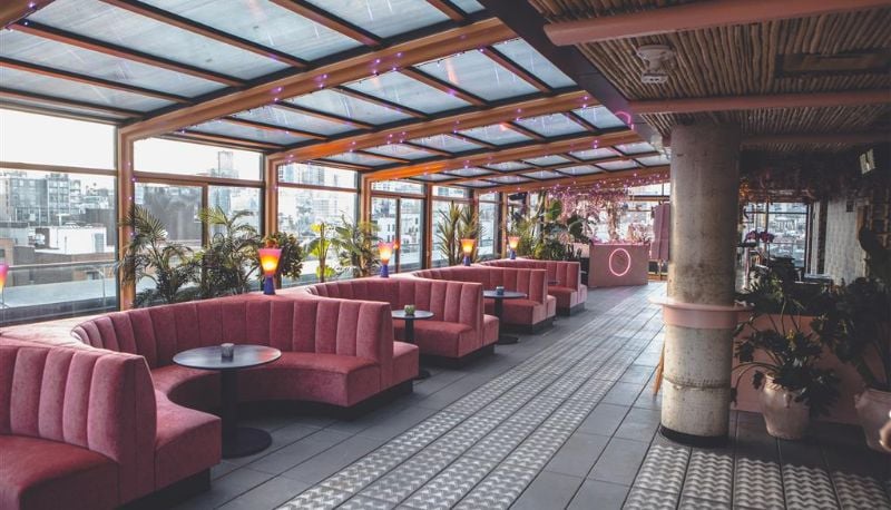 SIXTY LES Hotel — vibe