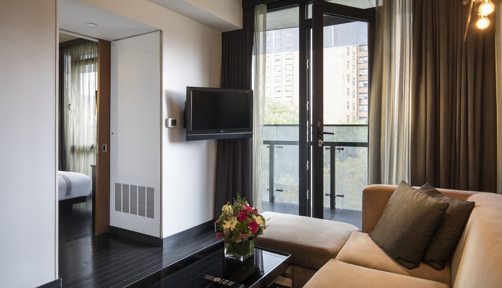 SIXTY LES Hotel — rooms