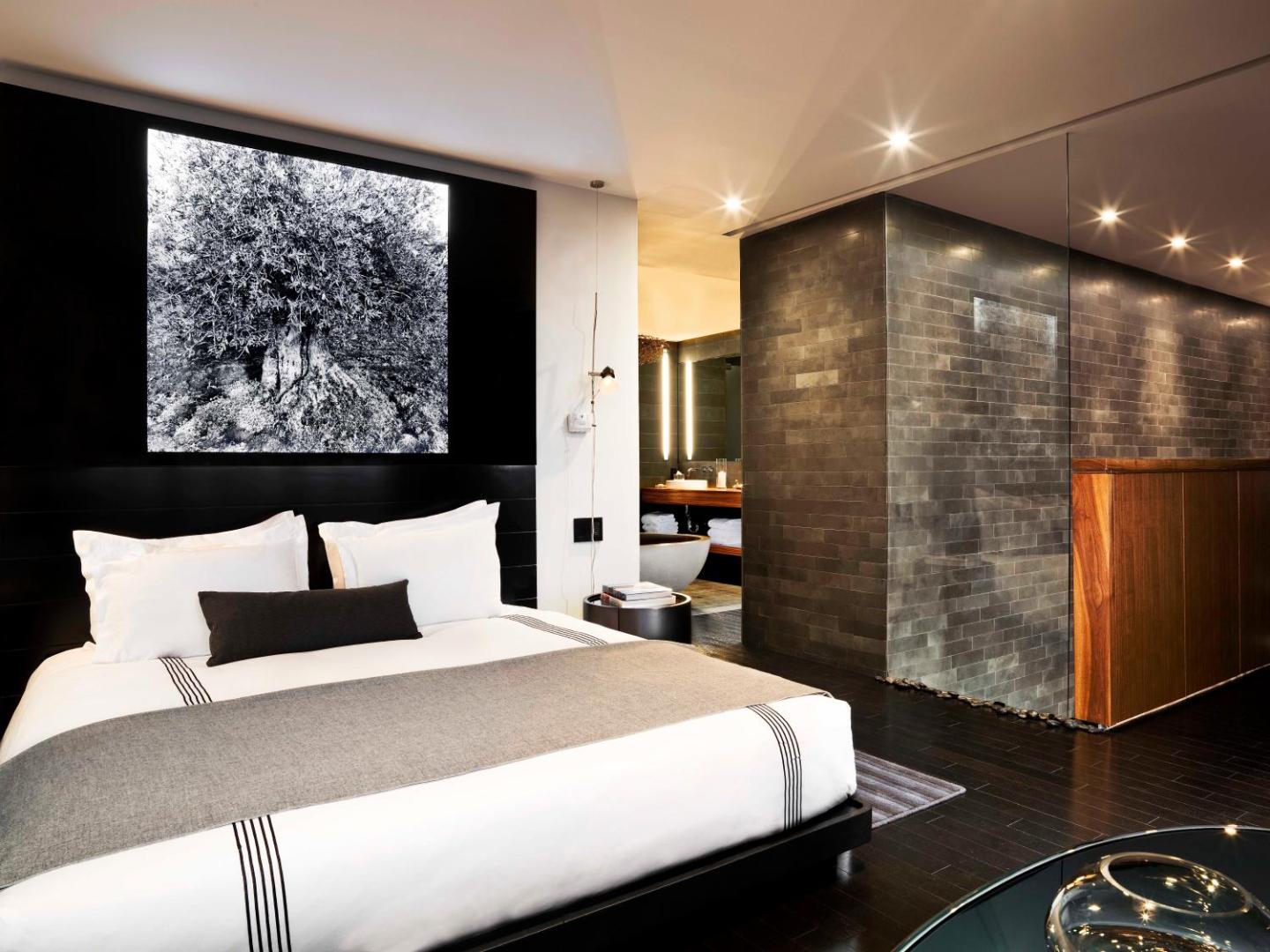 SIXTY LES Hotel — rooms