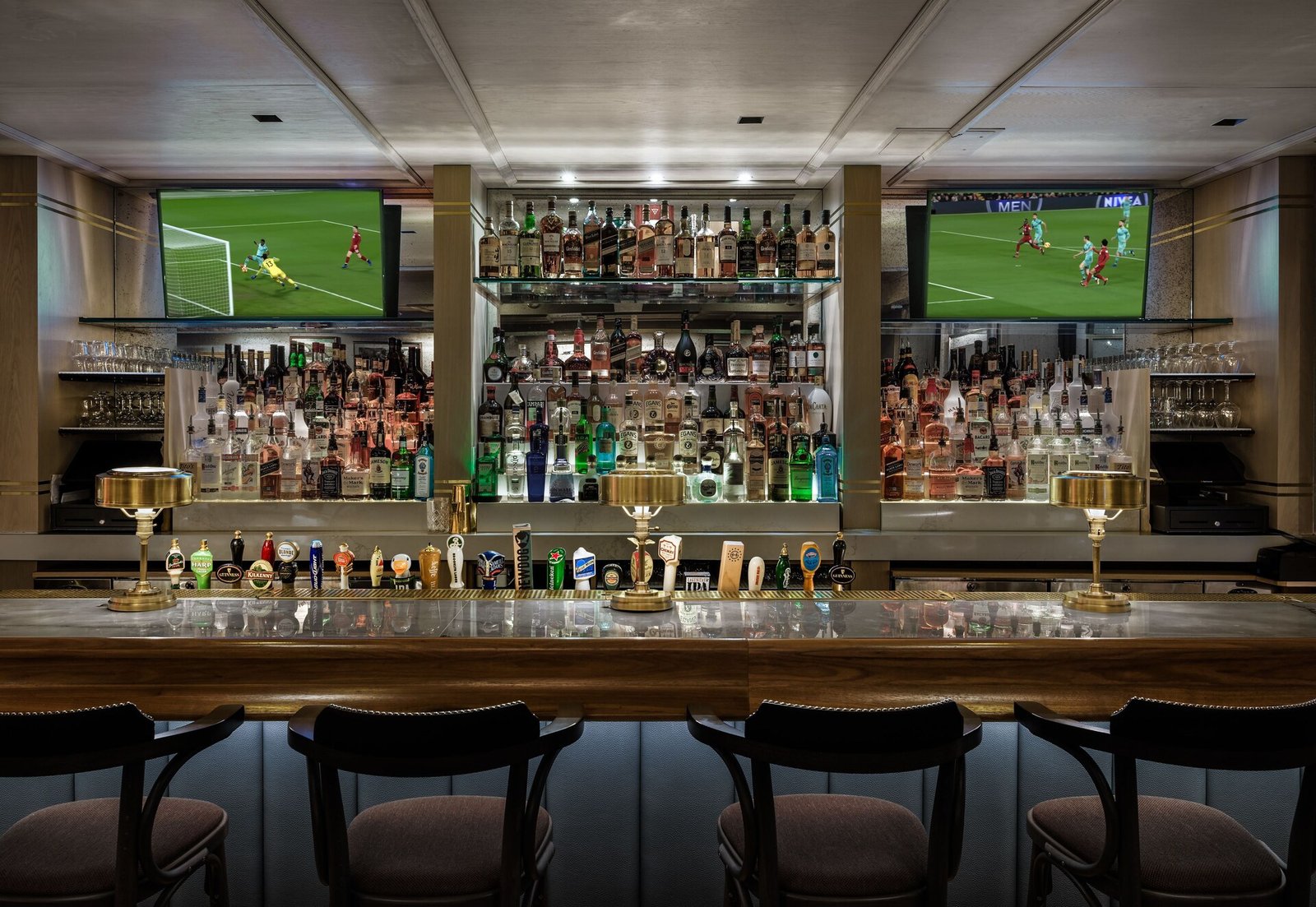 Merrion Row Hotel and Public House — eat & drink