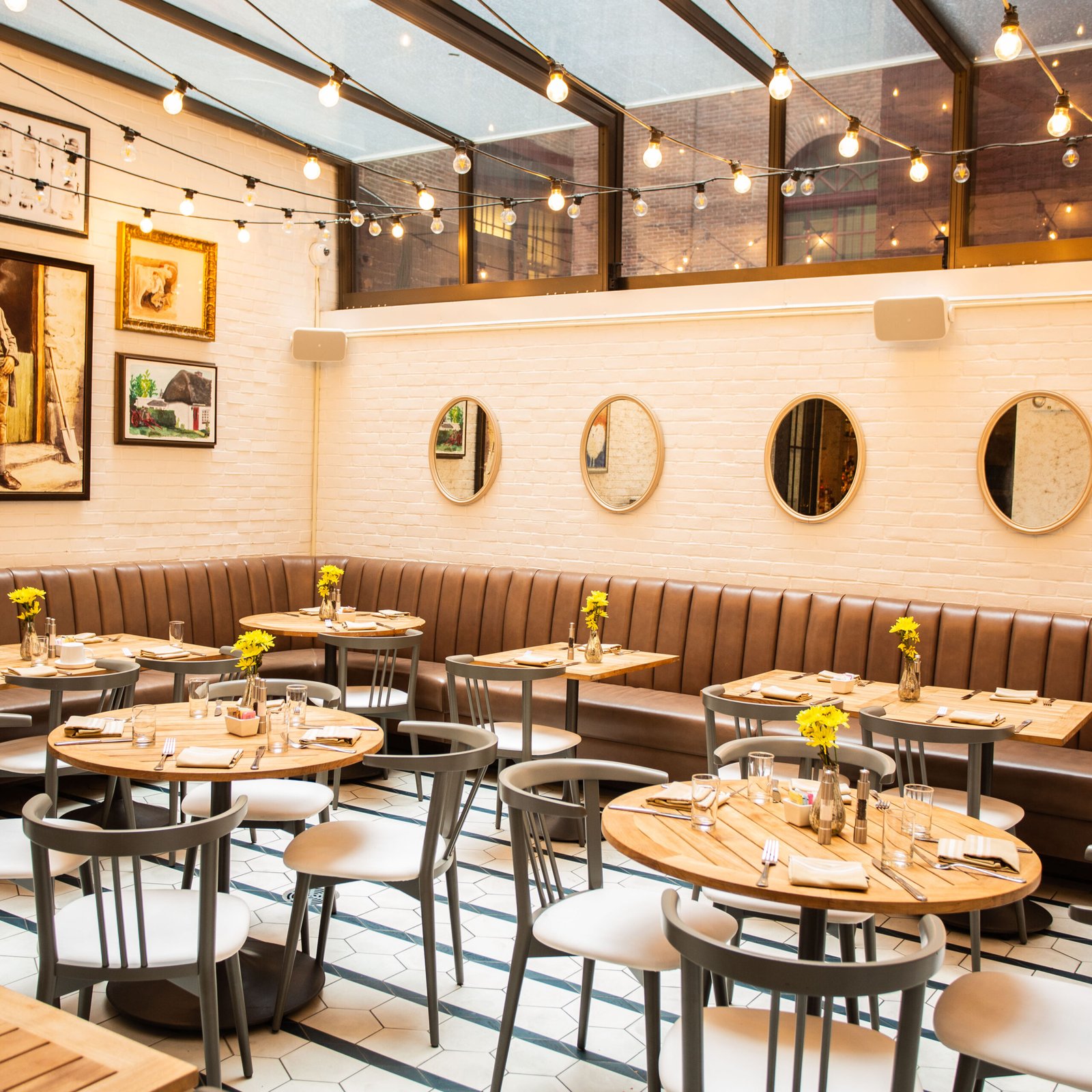 Merrion Row Hotel and Public House — eat & drink