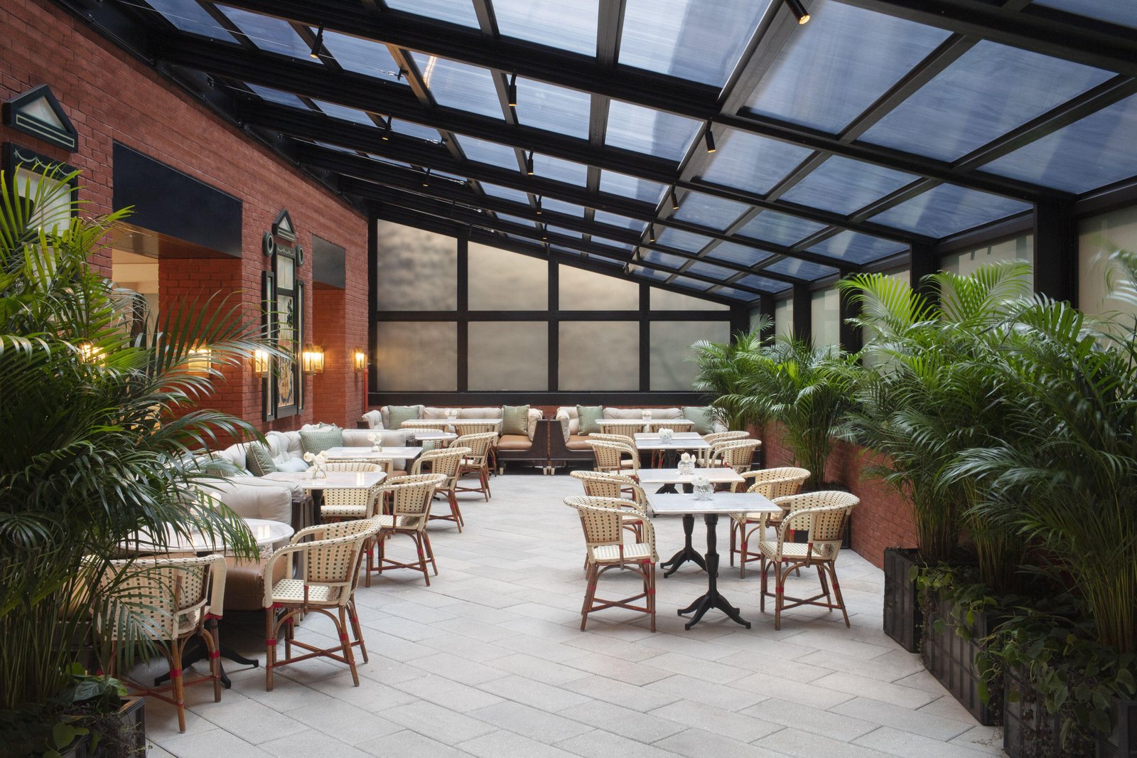 Fouquet's New York — vibe