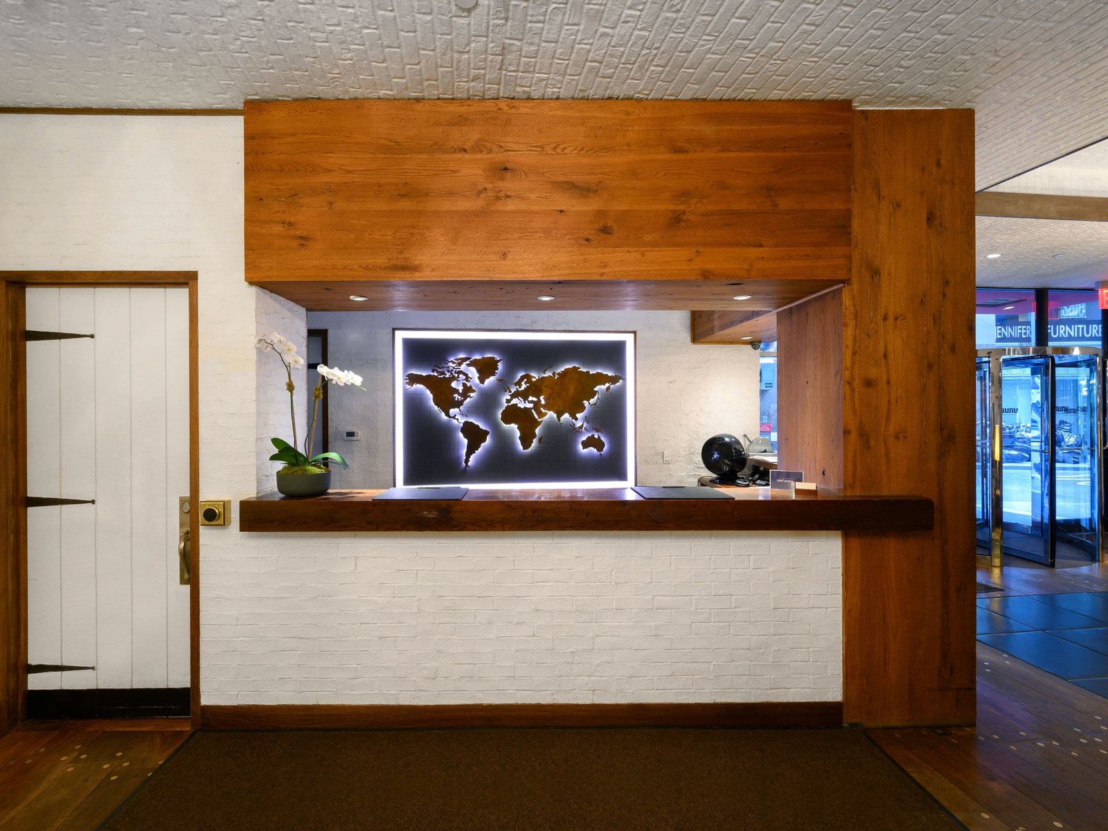 Gild Hall, A Thompson Hotel — vibe