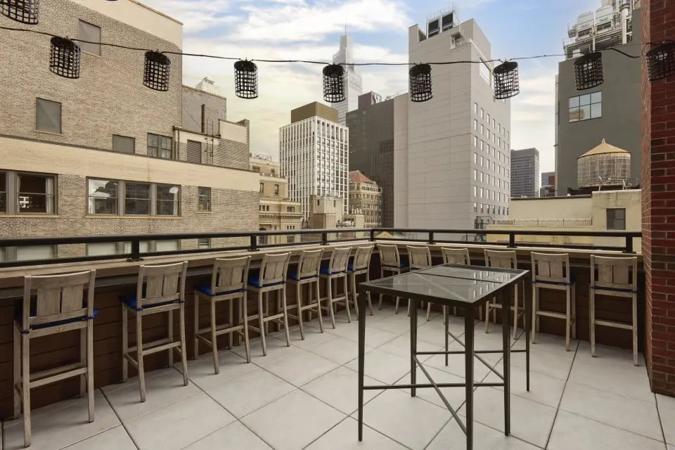 Archer Hotel New York — vibe