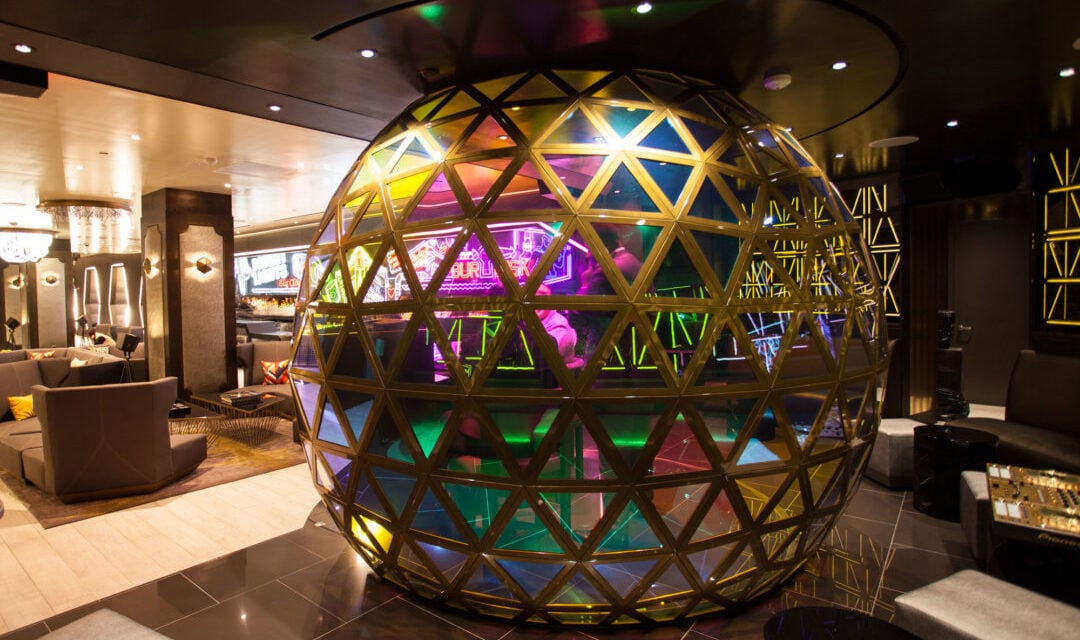 W New York - Times Square Hotel — vibe