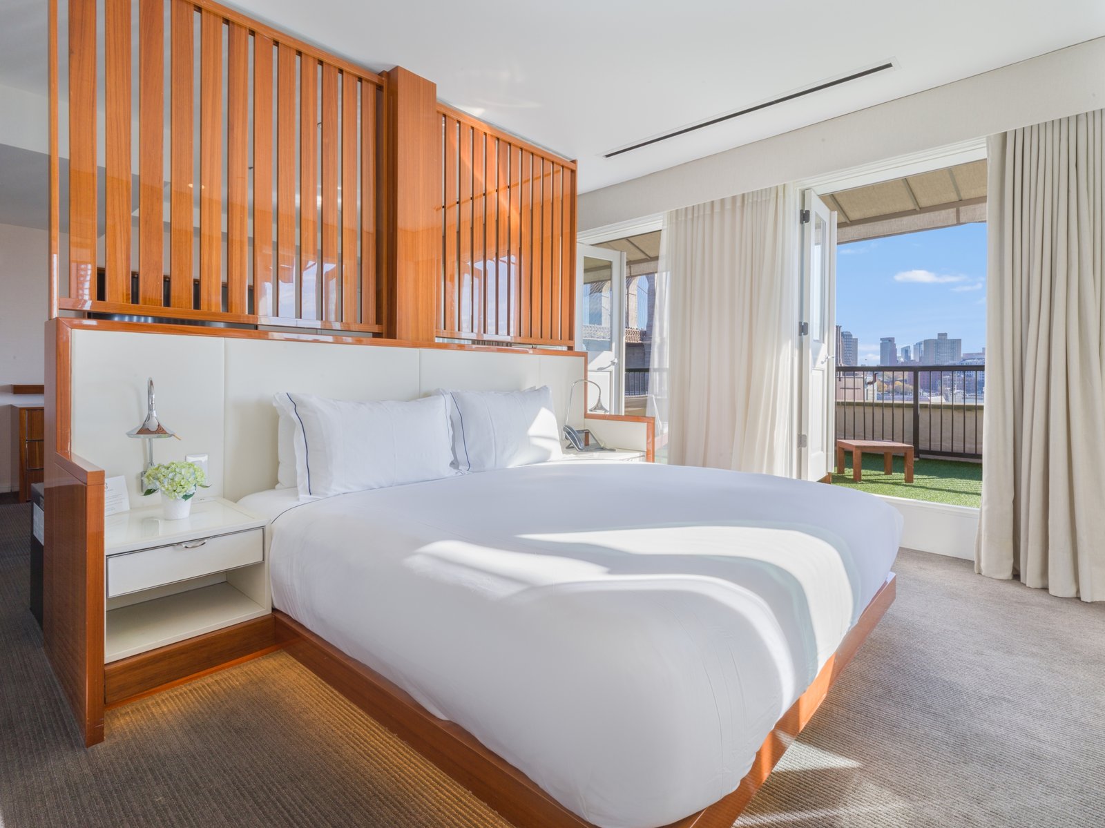33 Hotel New York City Seaport — rooms