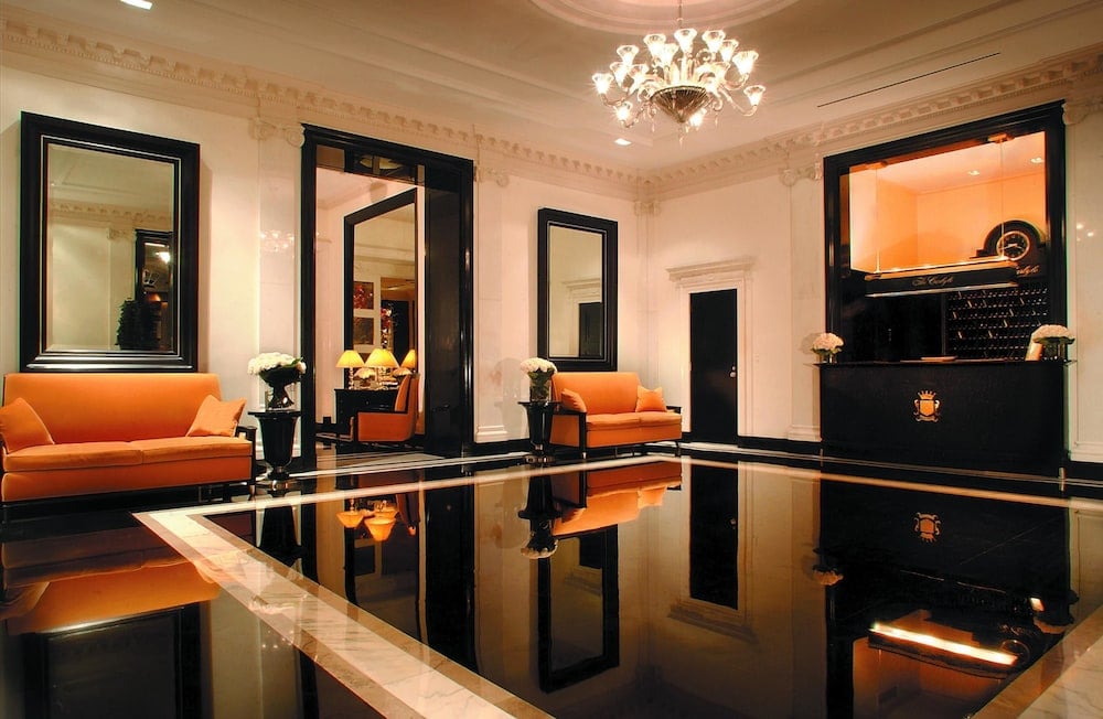 The Carlyle Rosewood Hotel — vibe