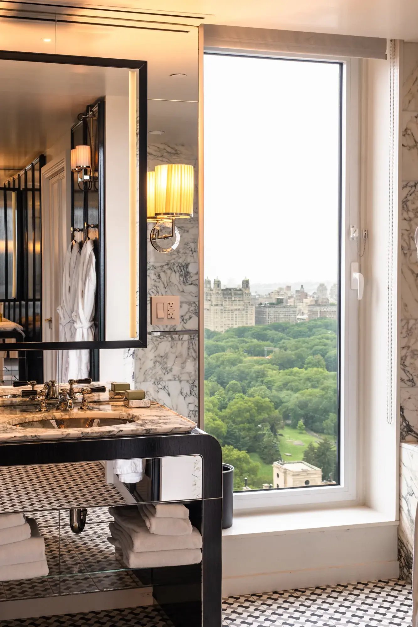 The Carlyle Rosewood Hotel — rooms