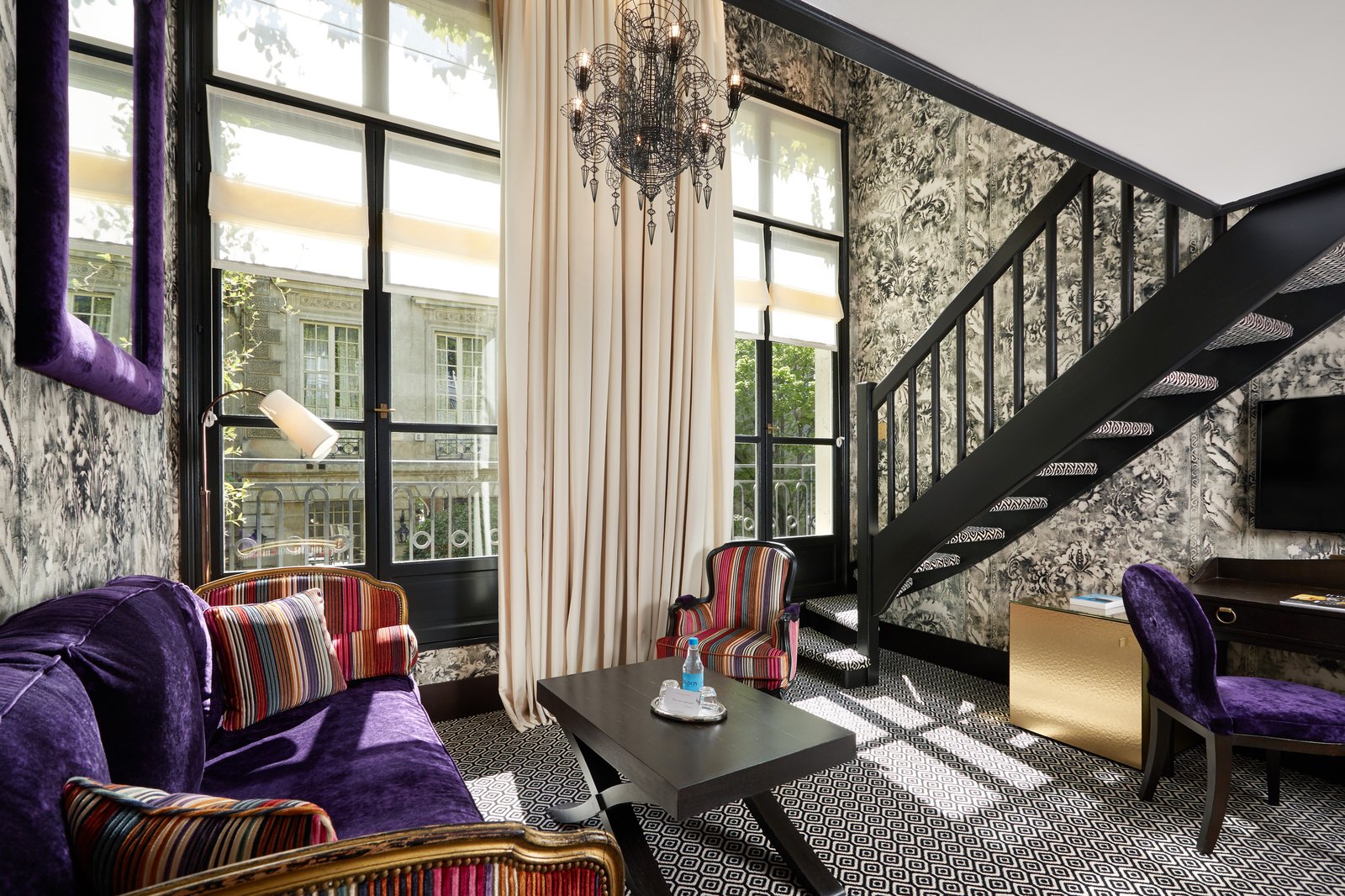 Le Pavillon de la Reine — eat & drink