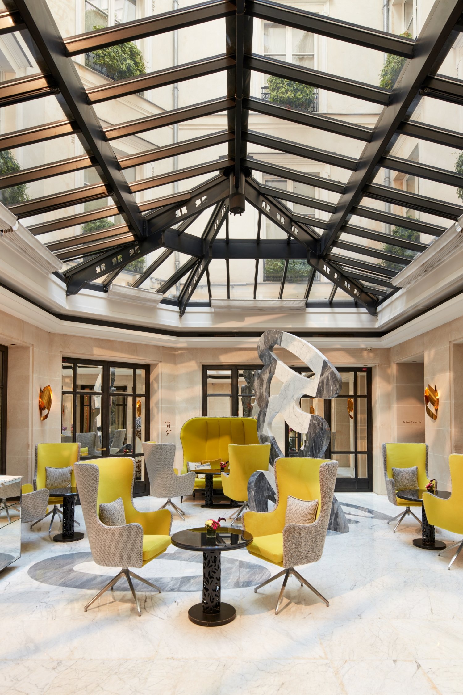 Le Burgundy Paris — eat & drink