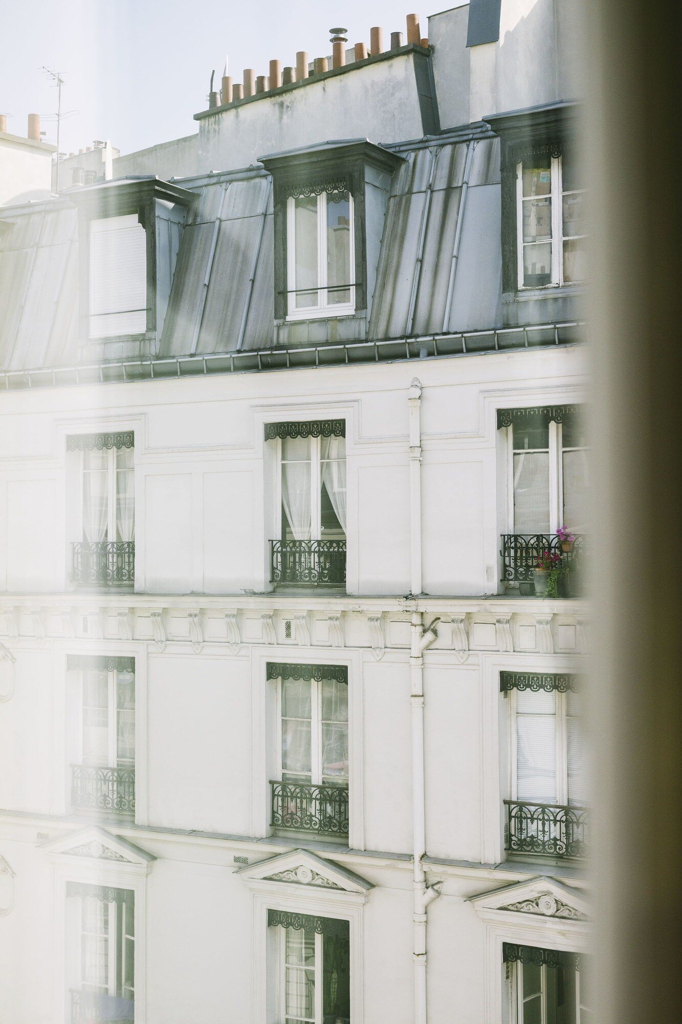 Hôtel Pulitzer Paris — backstory