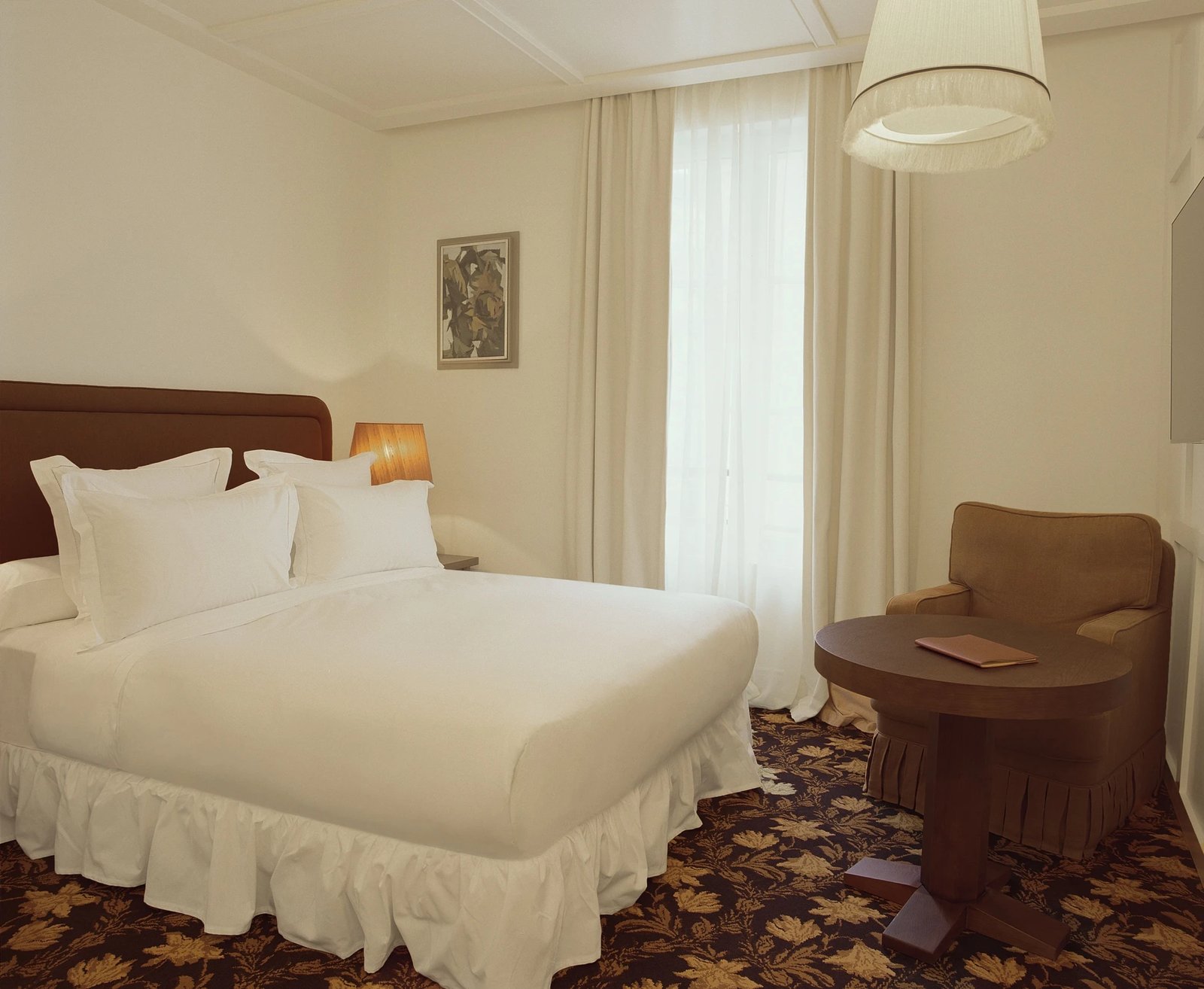 Château Voltaire — rooms