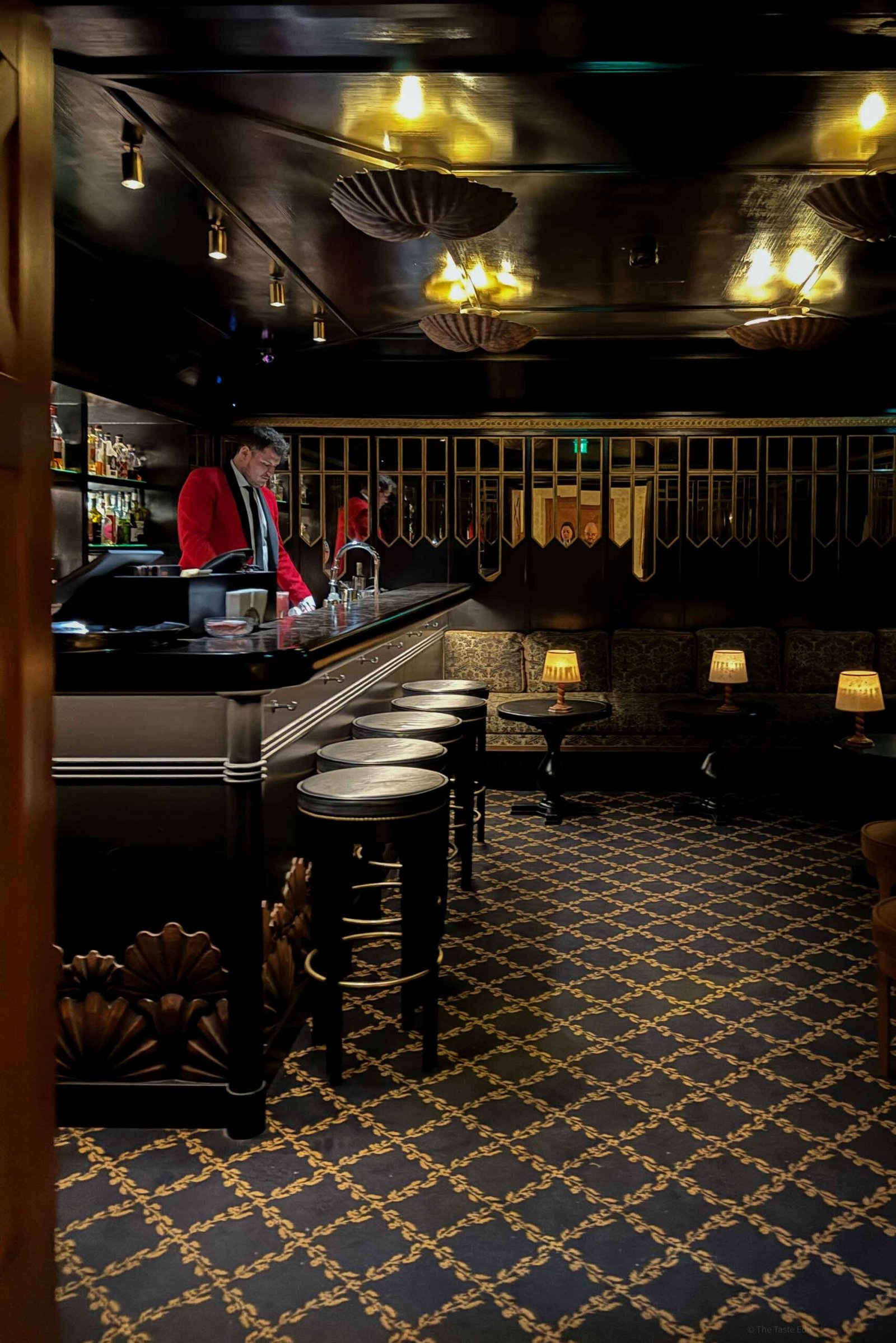 Château Voltaire, bar la coquille d'or