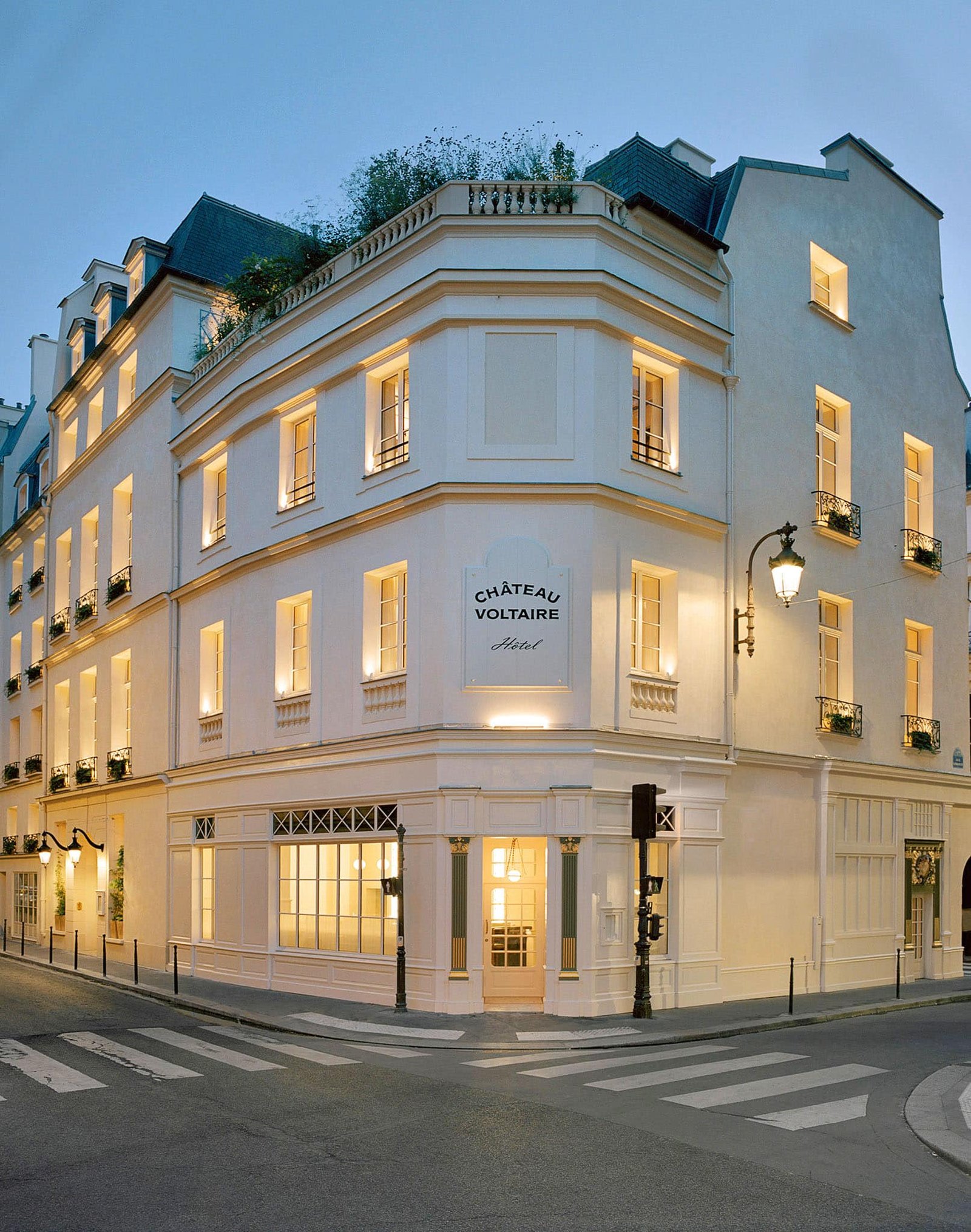 Château Voltaire — backstory