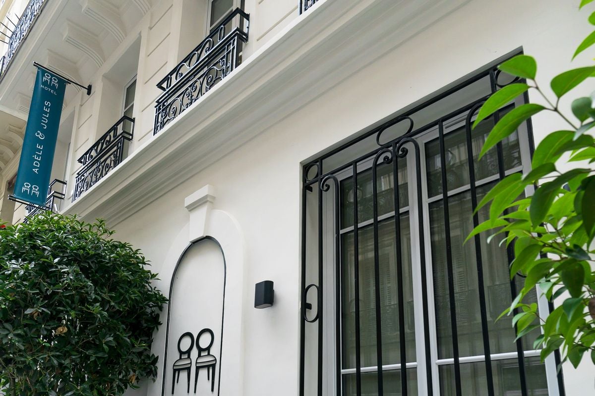 Hôtel Adèle & Jules — backstory