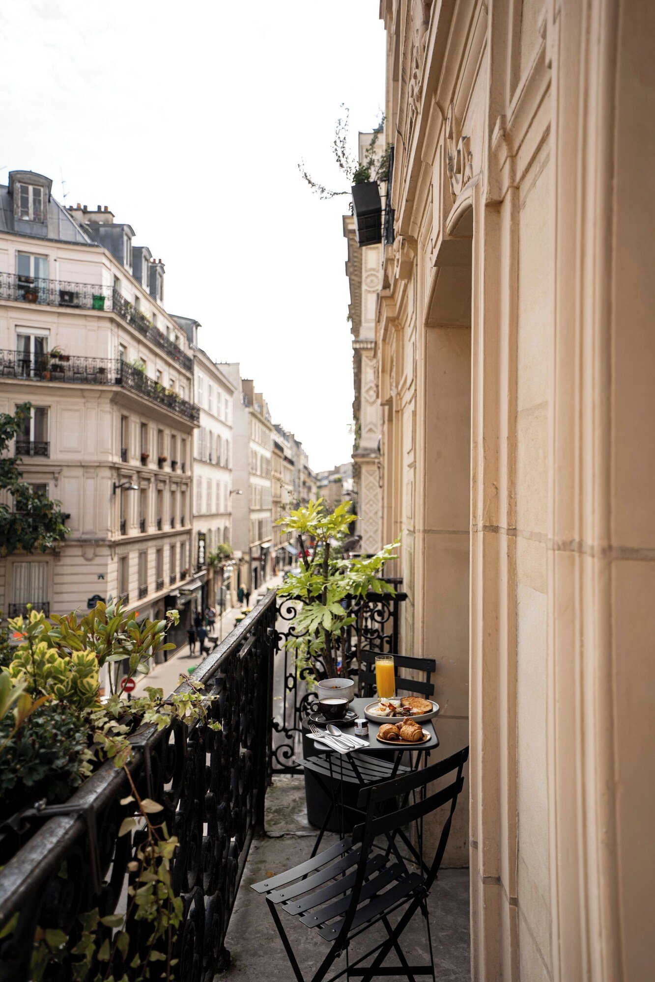 Grand Pigalle Experimental — vibe