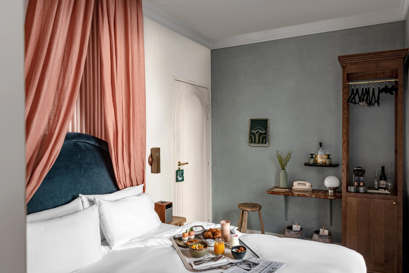 Grands Boulevards Experimental — rooms