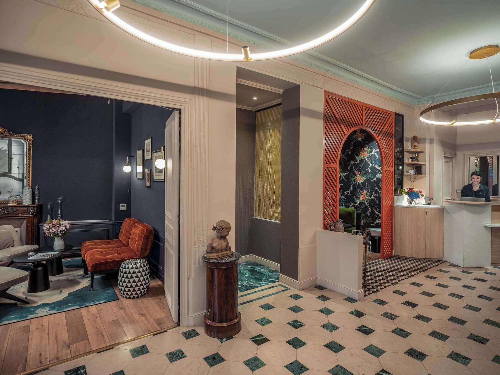 Louison Hotel — vibe