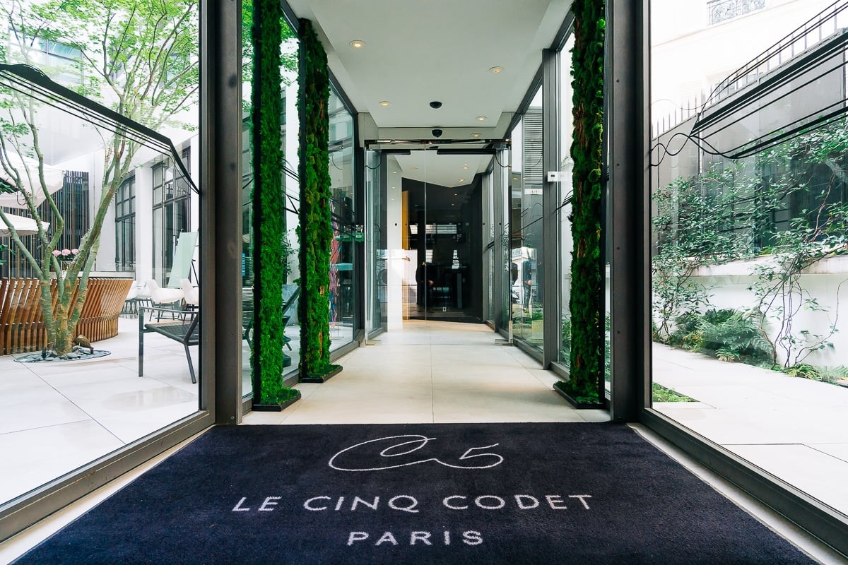 Hôtel Le Cinq Codet — vibe