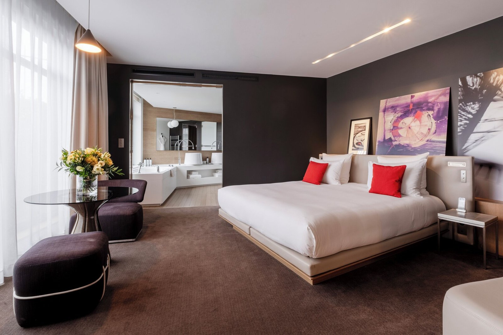 Hôtel Le Cinq Codet — rooms