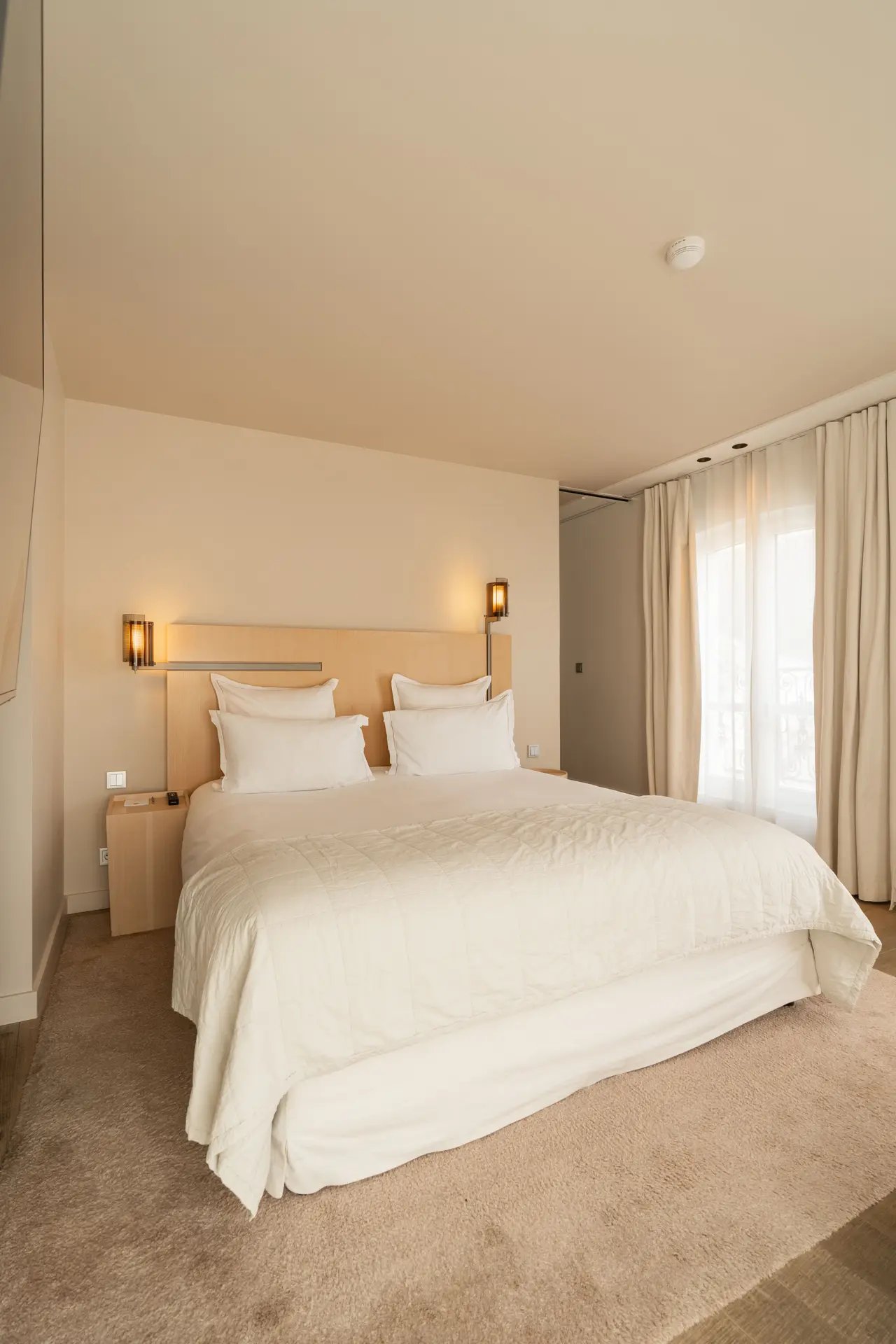Hôtel de NELL — rooms