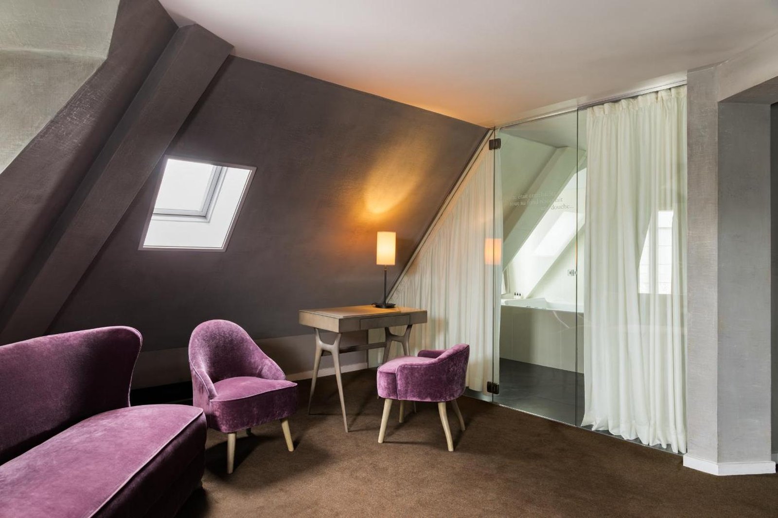 Le Pavillon des Lettres — rooms