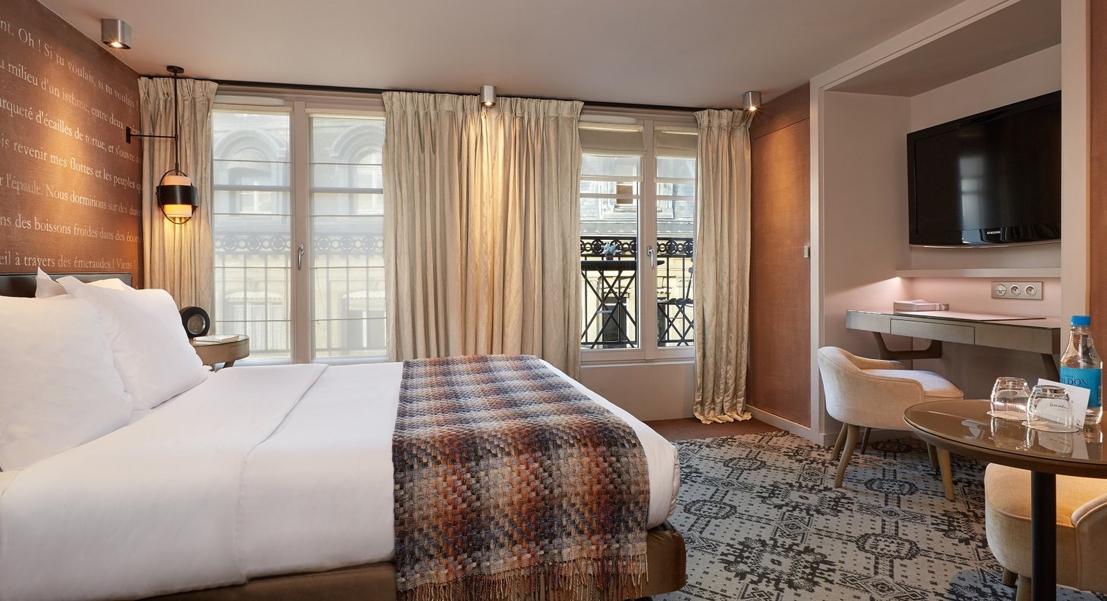 Le Pavillon des Lettres — rooms
