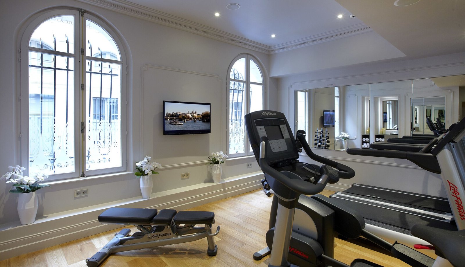 La Clef Louvre Paris Hotel, the gym