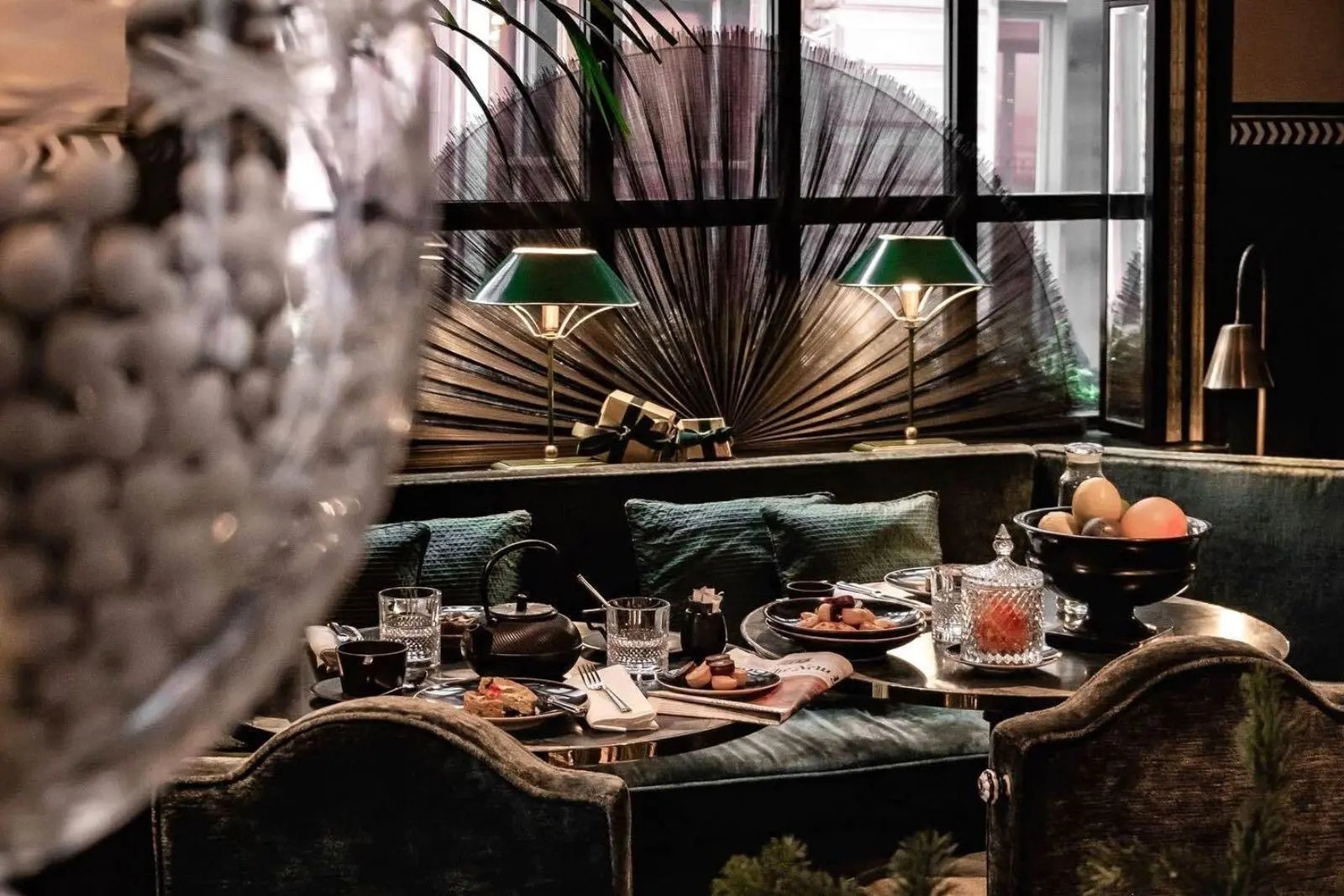 Monsieur George Hôtel & Spa - Champs Elysées — eat & drink