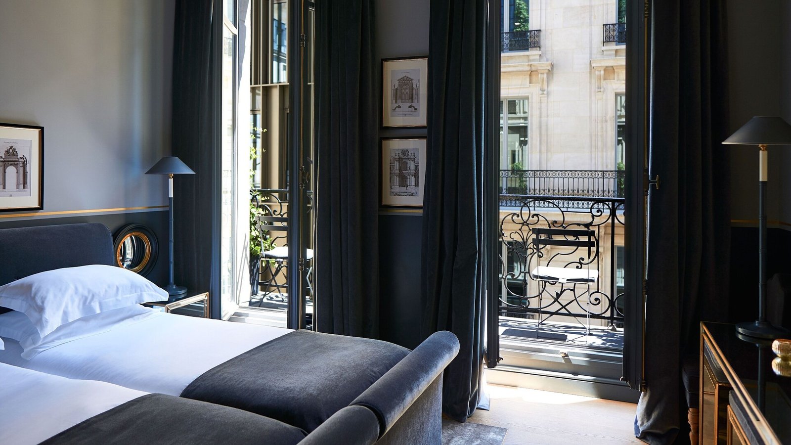 Monsieur George Hôtel & Spa - Champs Elysées — rooms