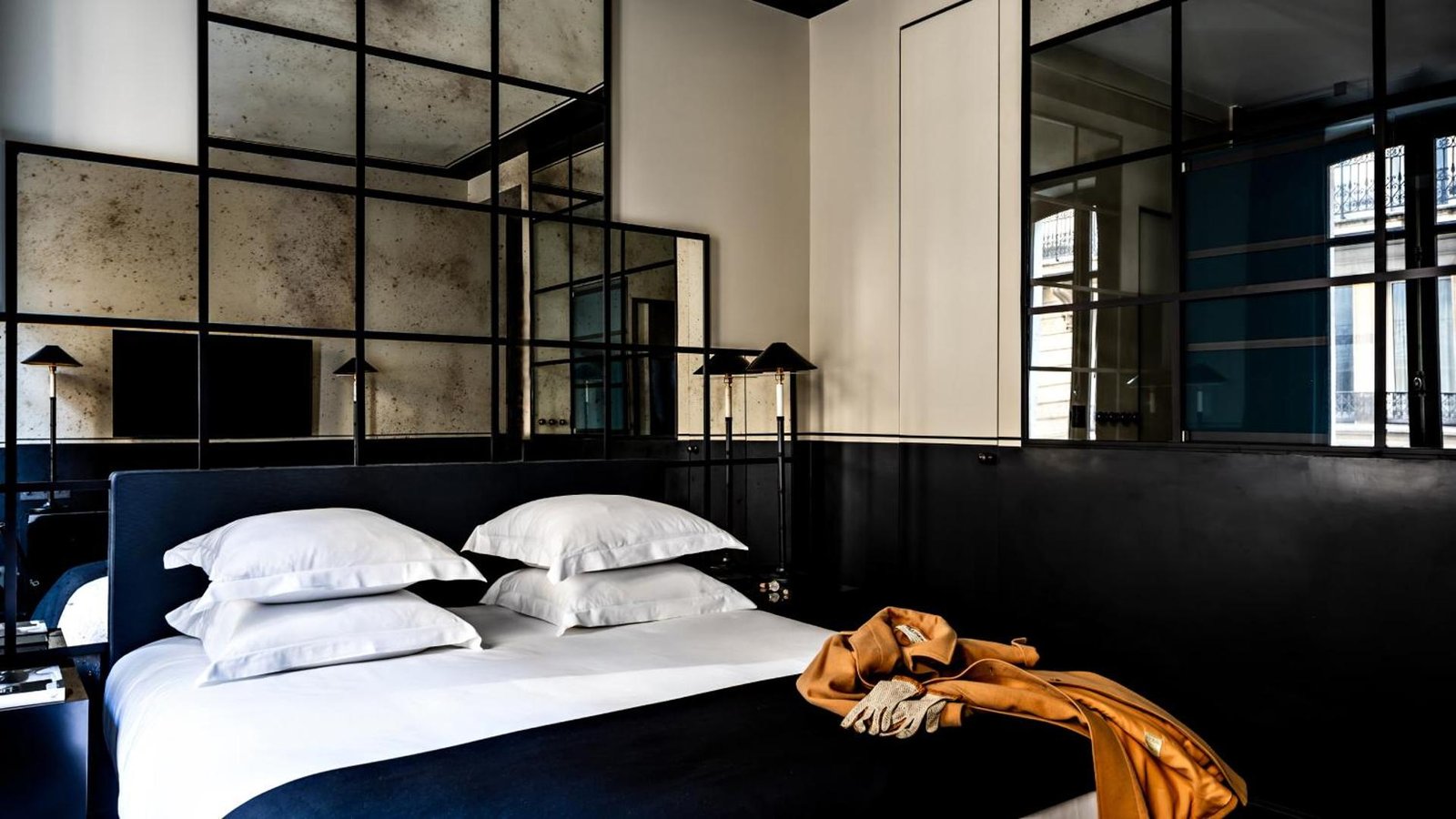 Monsieur George Hôtel & Spa - Champs Elysées — rooms