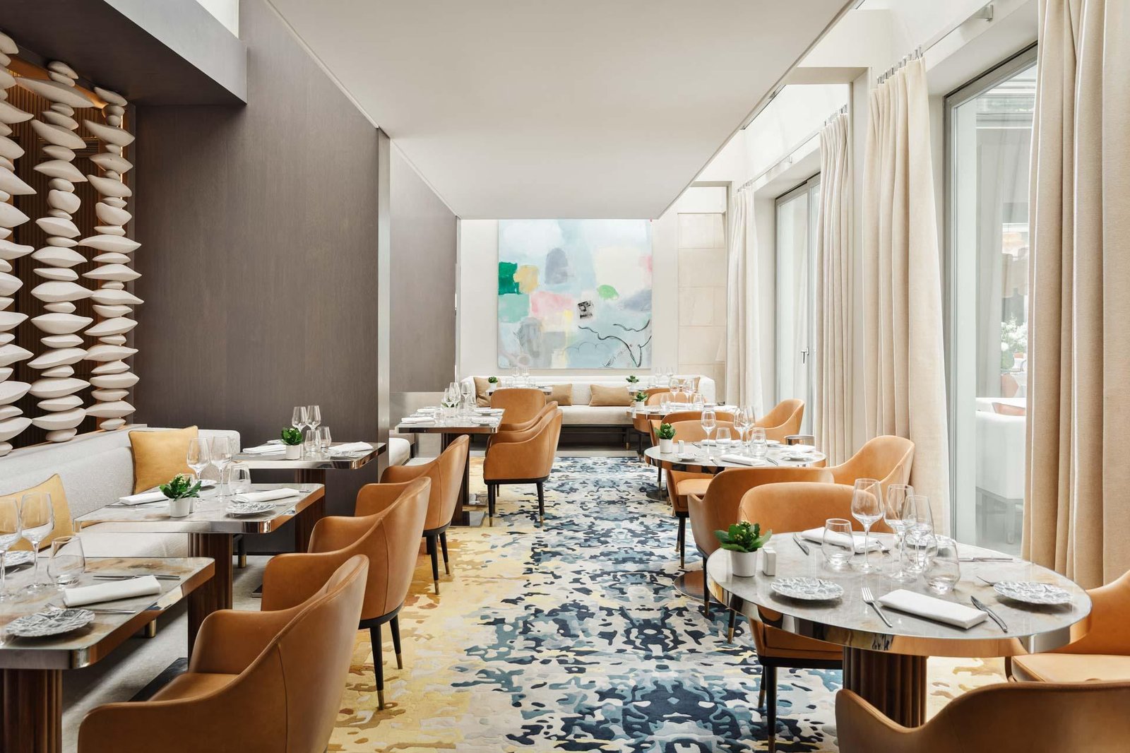 Hotel De Sers, at the table