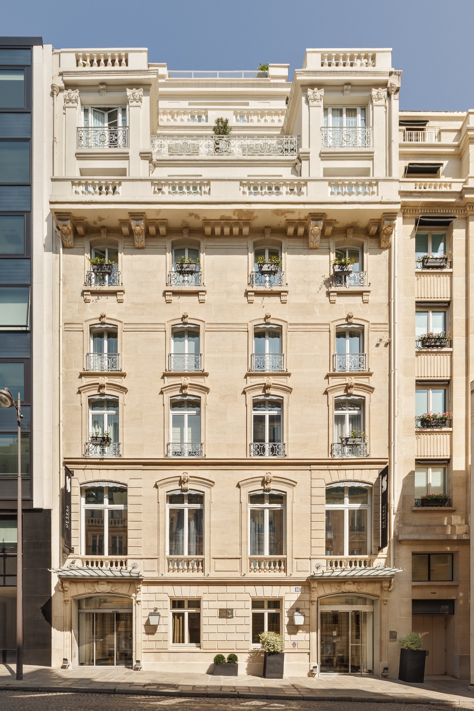 Hotel De Sers, how it began