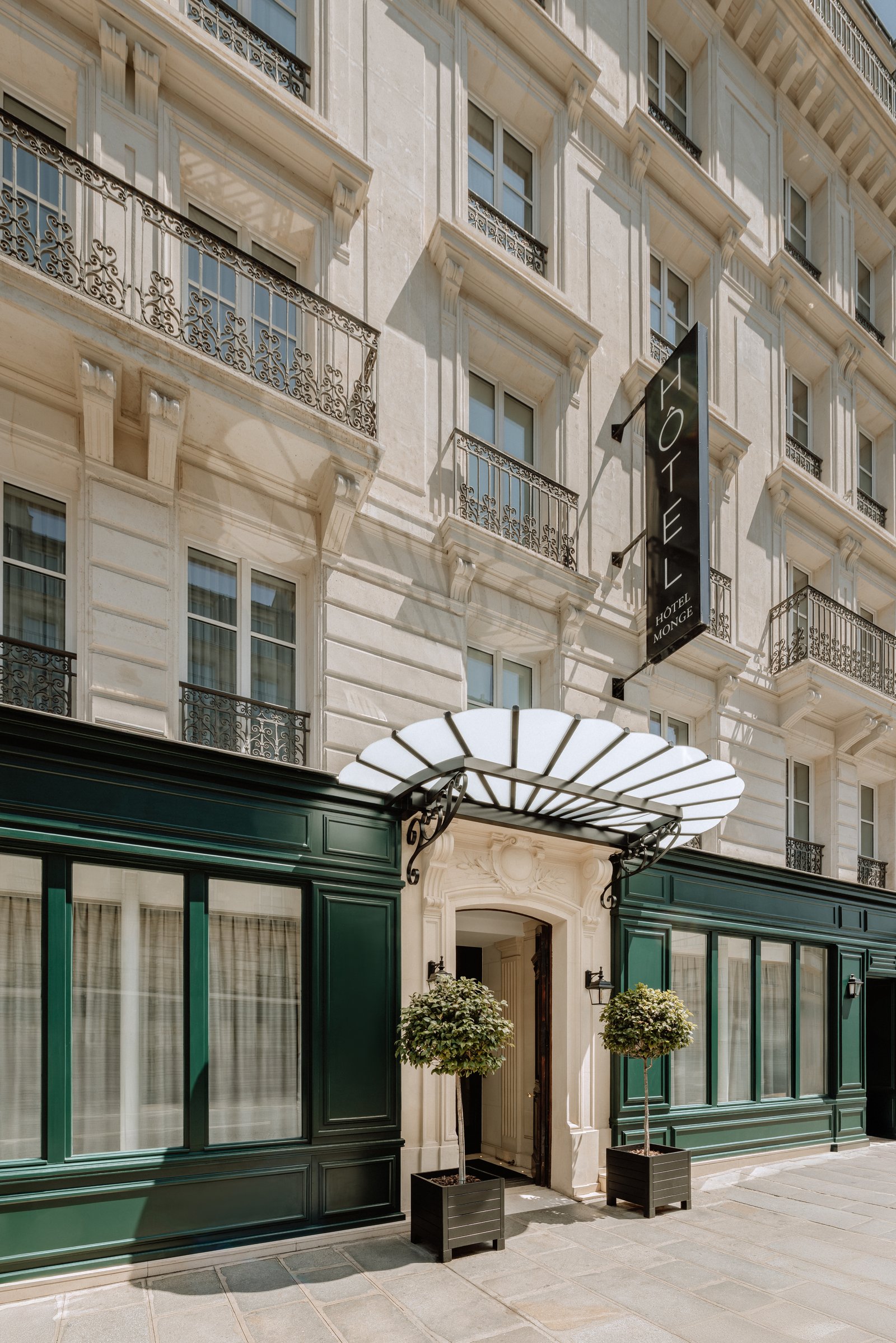 Hôtel Monge — backstory
