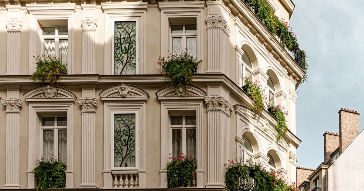 Château des Fleurs Hôtel & Spa Paris — backstory
