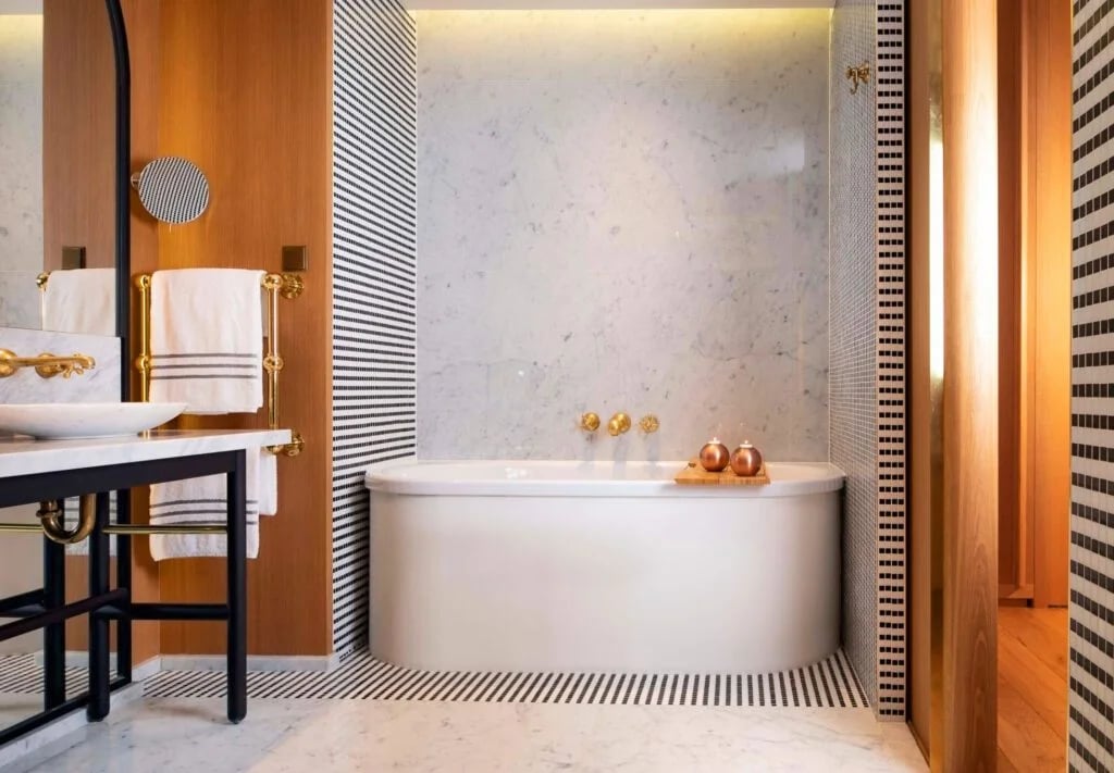 Hotel Vernet, Champs-Élysées — rooms