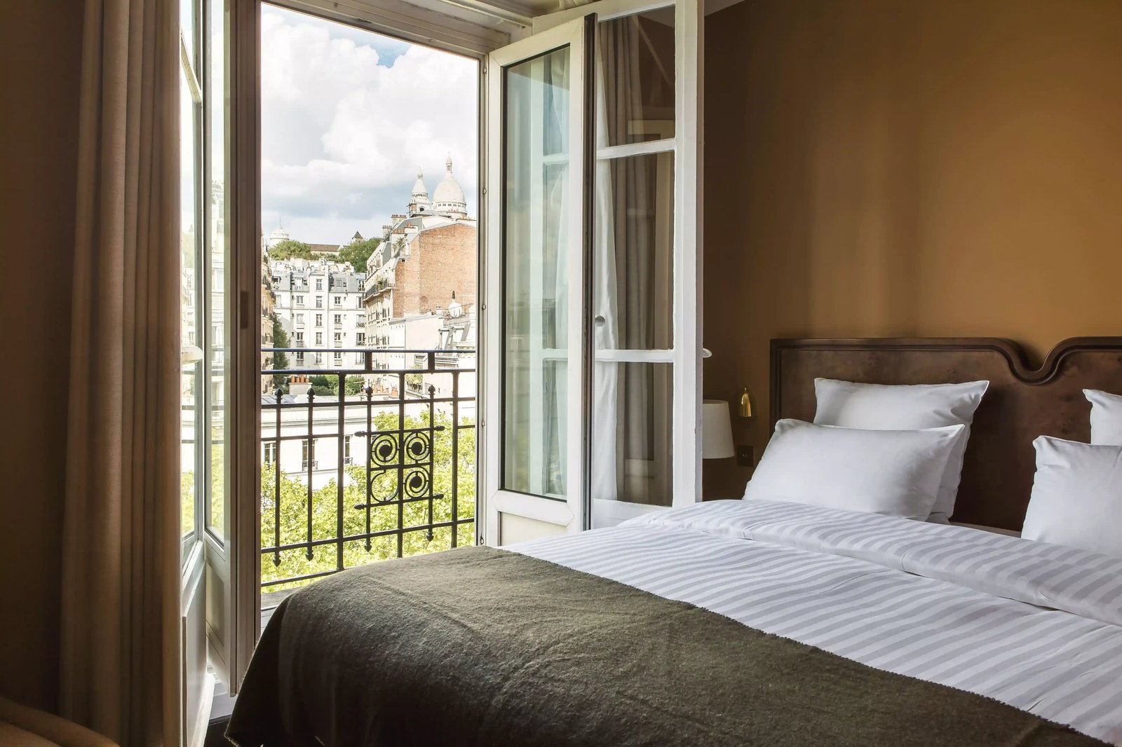 Hôtel Rochechouart — rooms