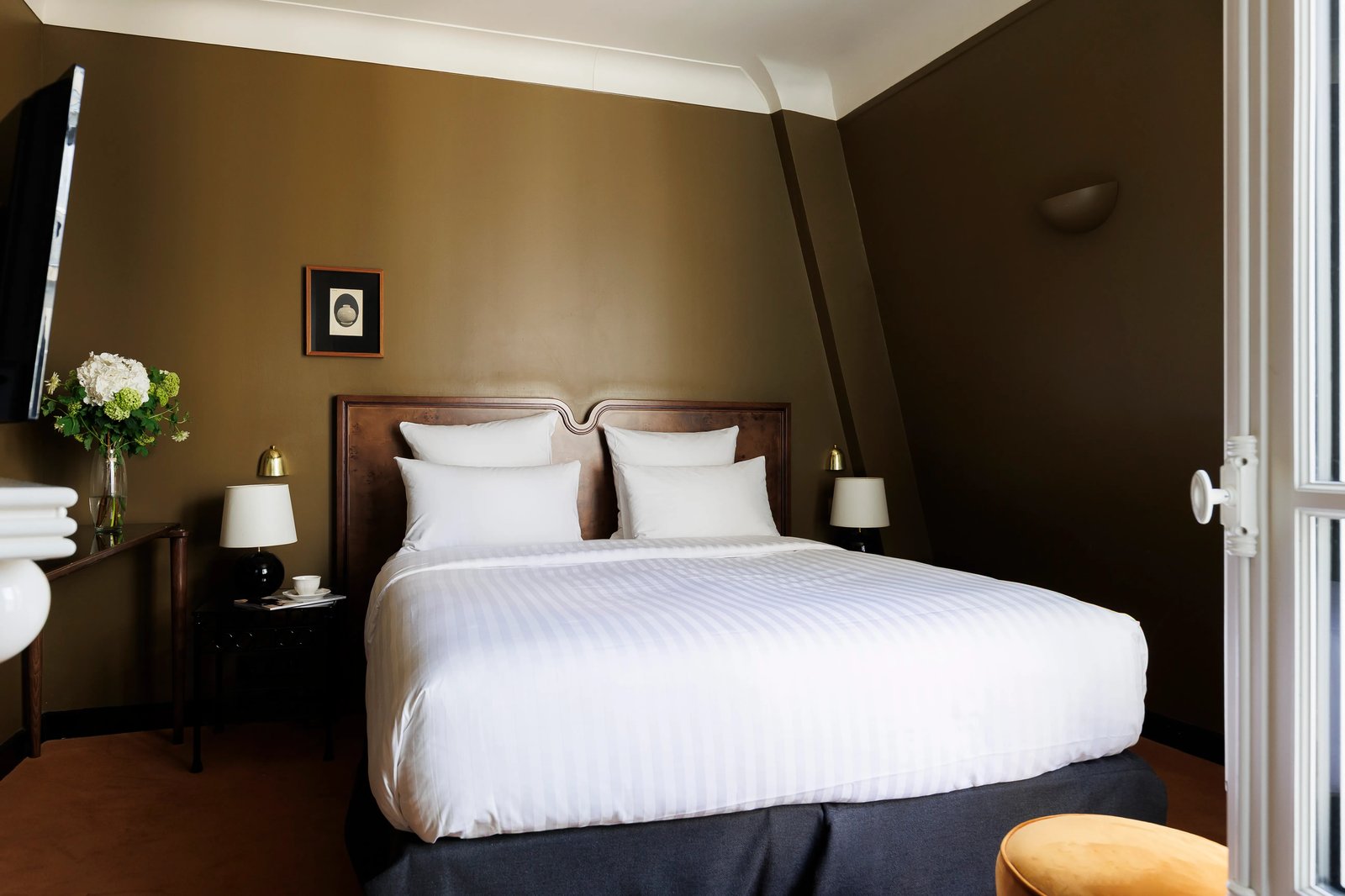Hôtel Rochechouart — rooms