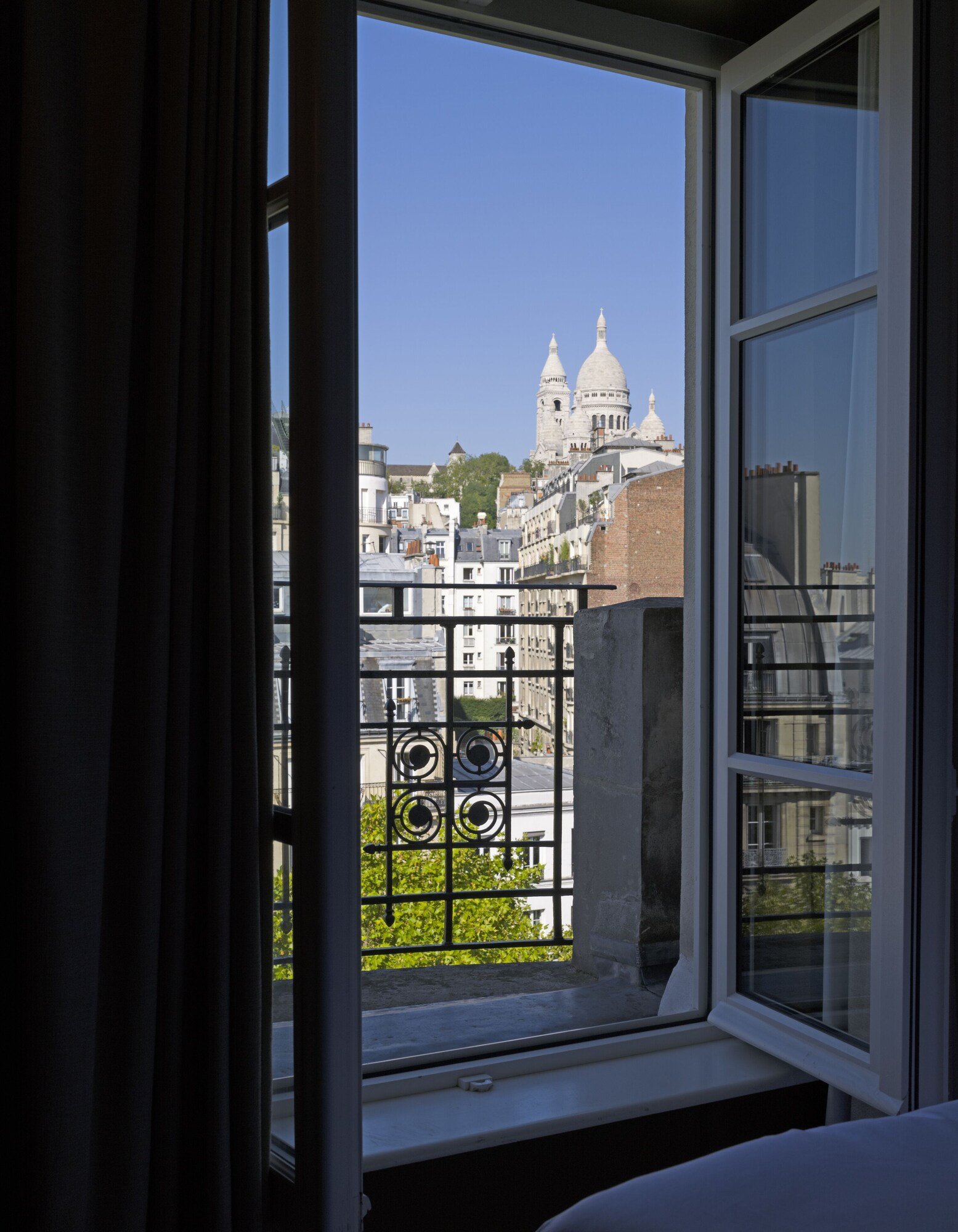 Hôtel Rochechouart — vibe