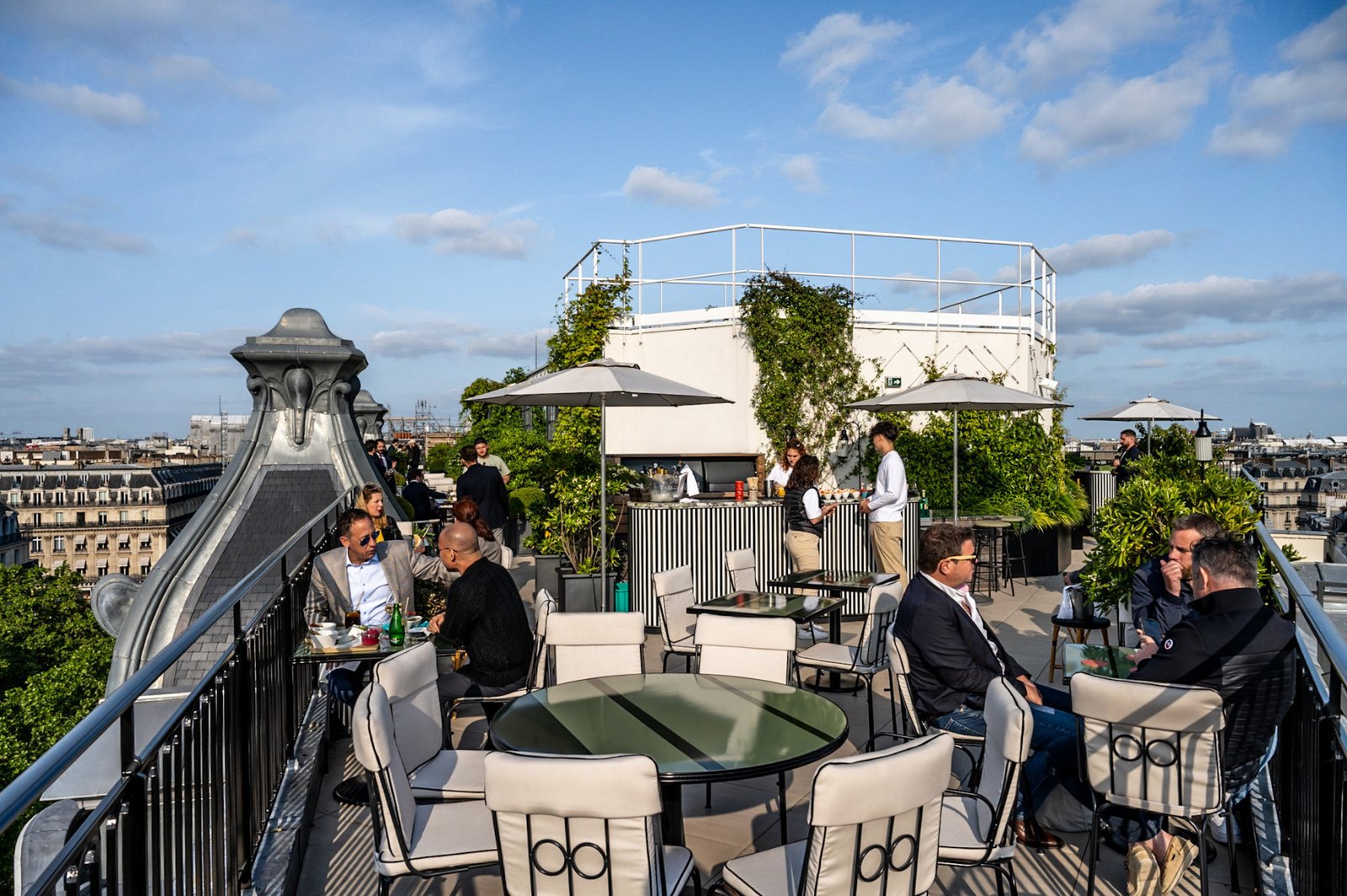 Hôtel Rochechouart — eat & drink