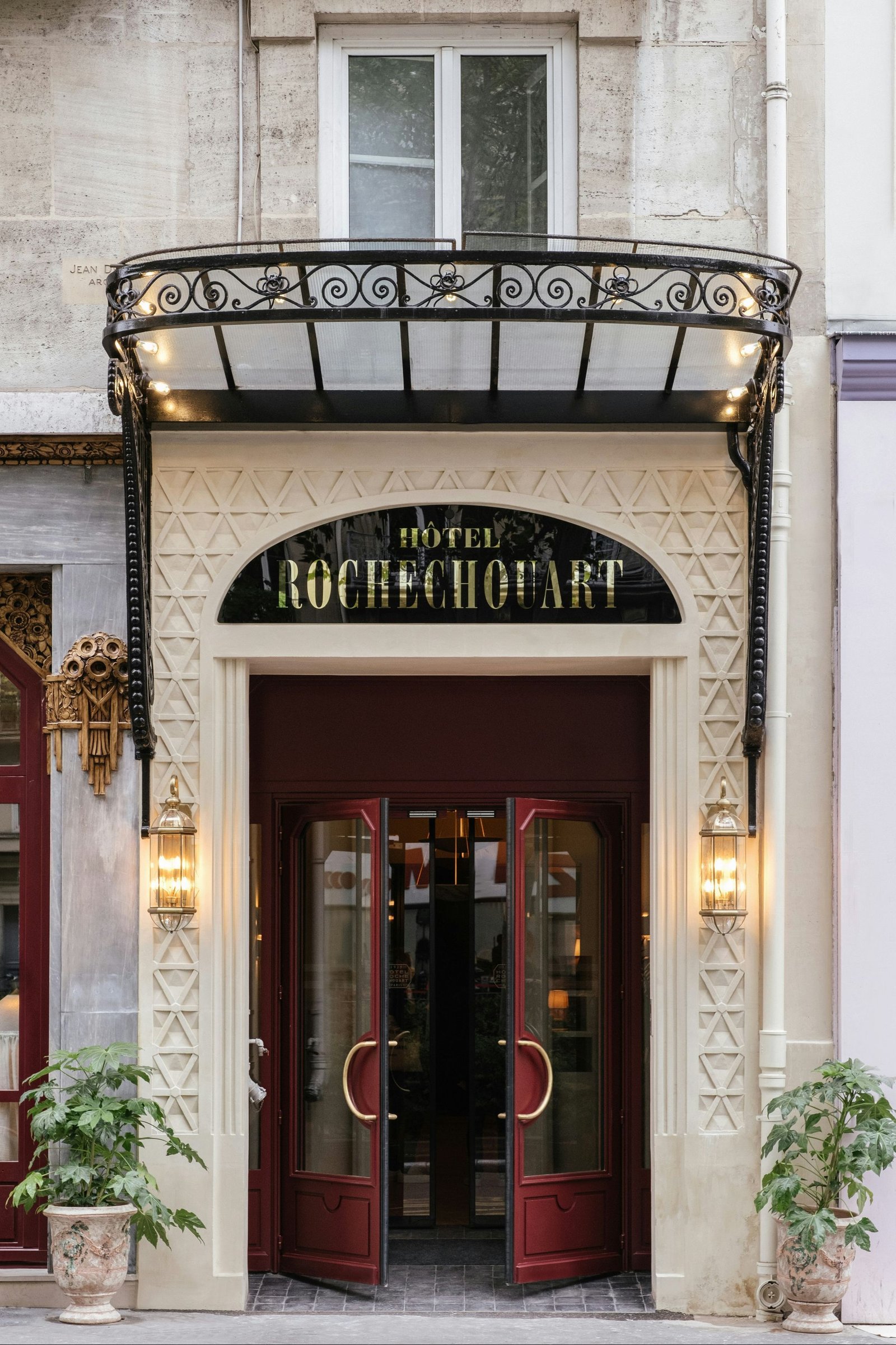 Hôtel Rochechouart — backstory