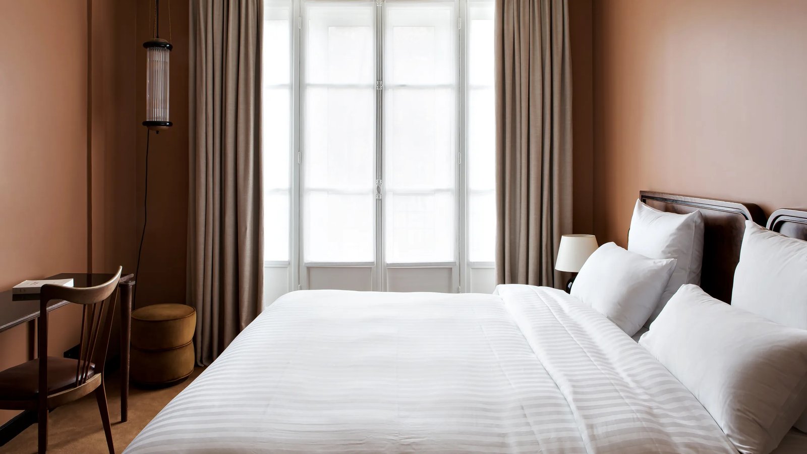 Hôtel Rochechouart — rooms