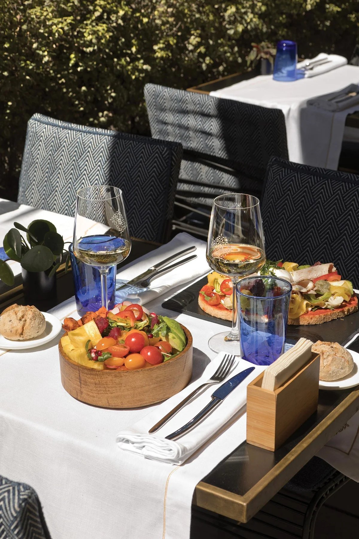 Demeure Montaigne — eat & drink