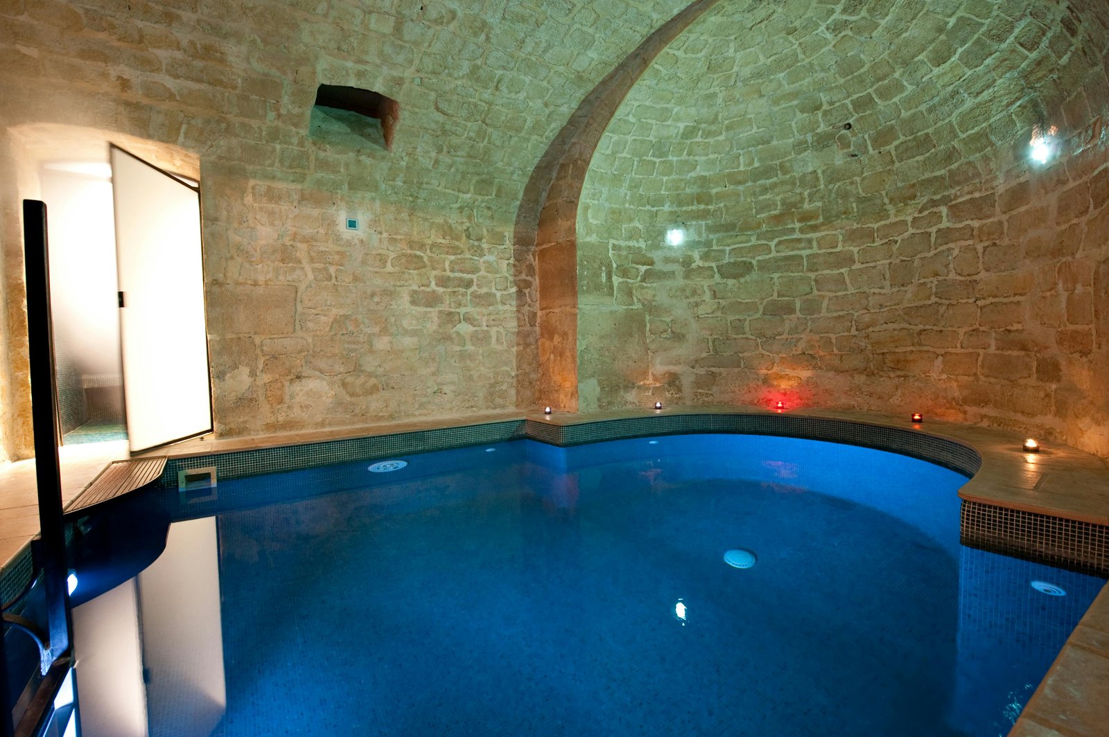 L'Hôtel | A Curious Group of Hotels, the pool