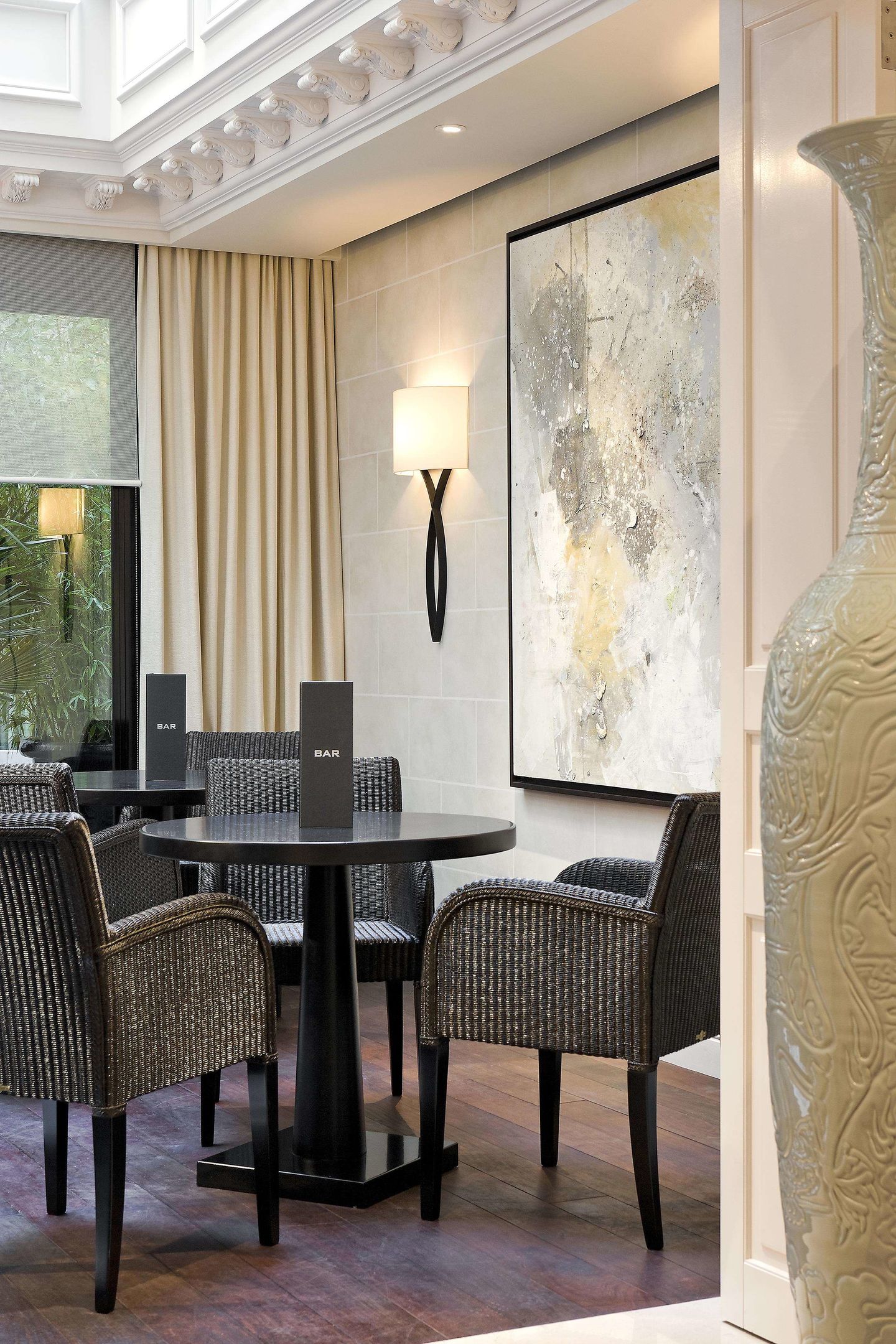 Hotel Keppler Paris Champs-Élysées — eat & drink