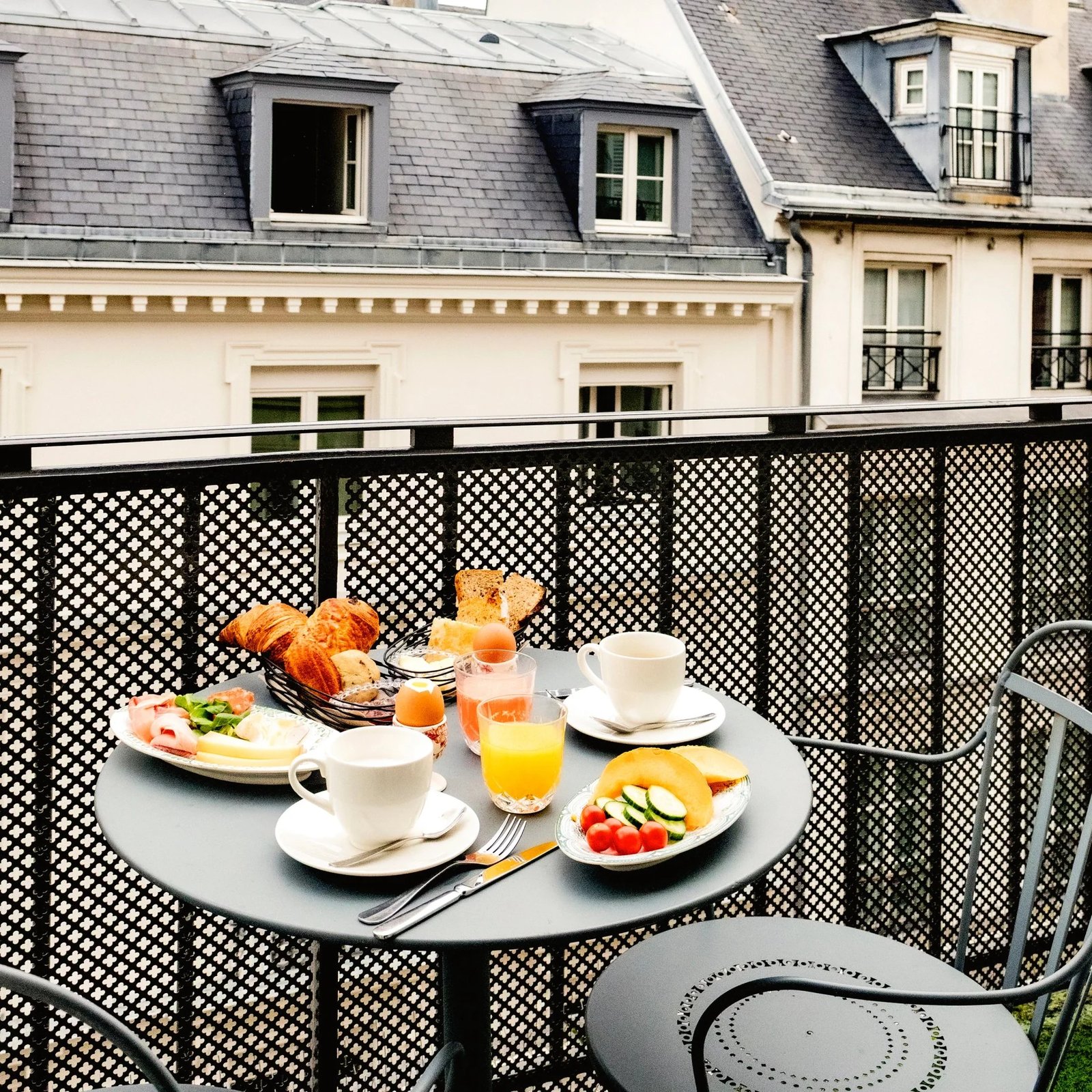 Hotel Paradis Paris — vibe