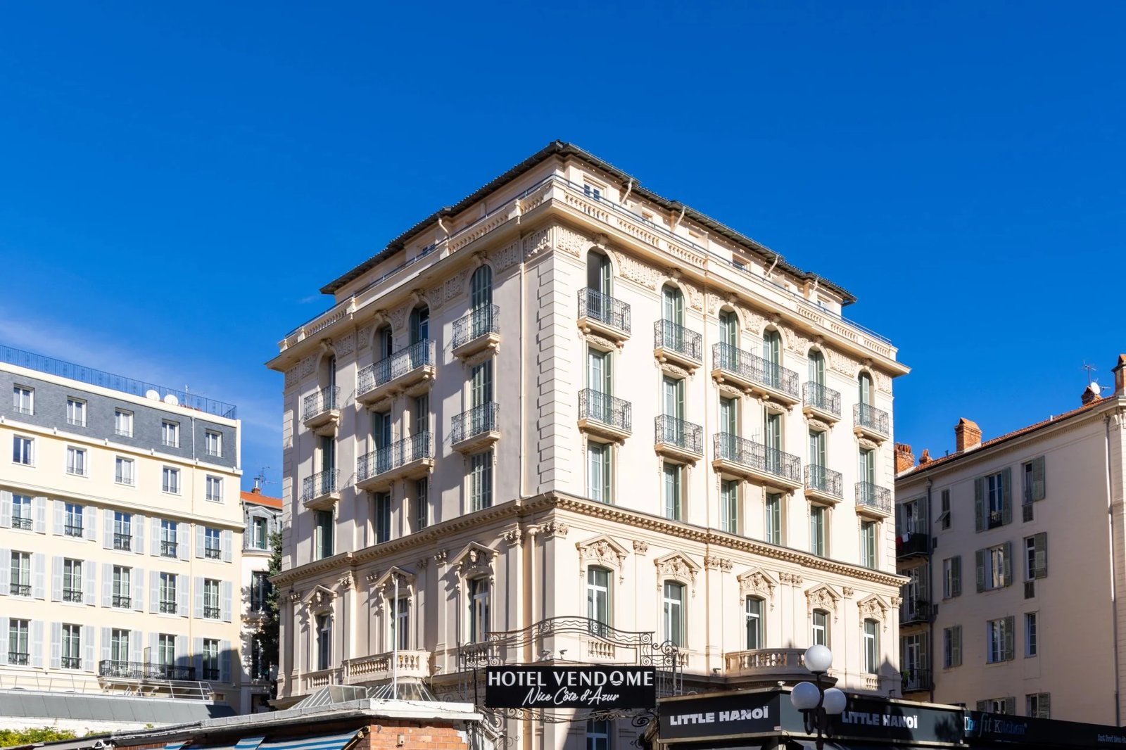Hotel Paradis Paris — backstory